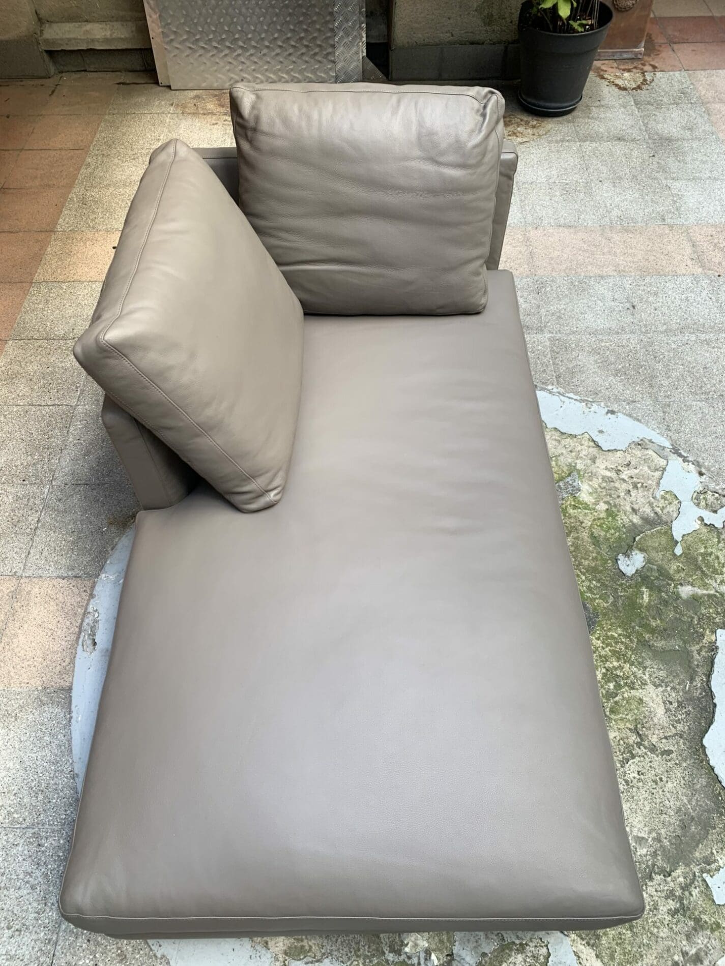 Méridienne Minotti en Cuir Gris Grainé, 2018