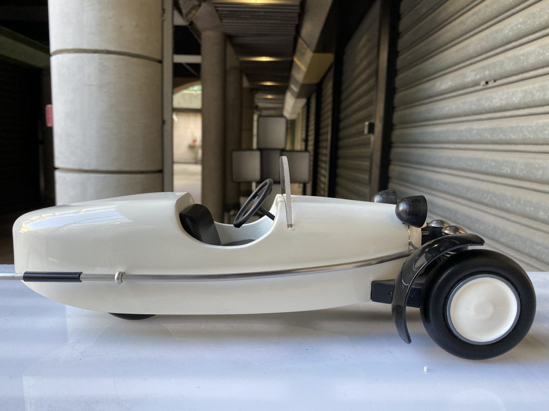 Michel Aroutcheff pour Vilac – Morgan three wheeler