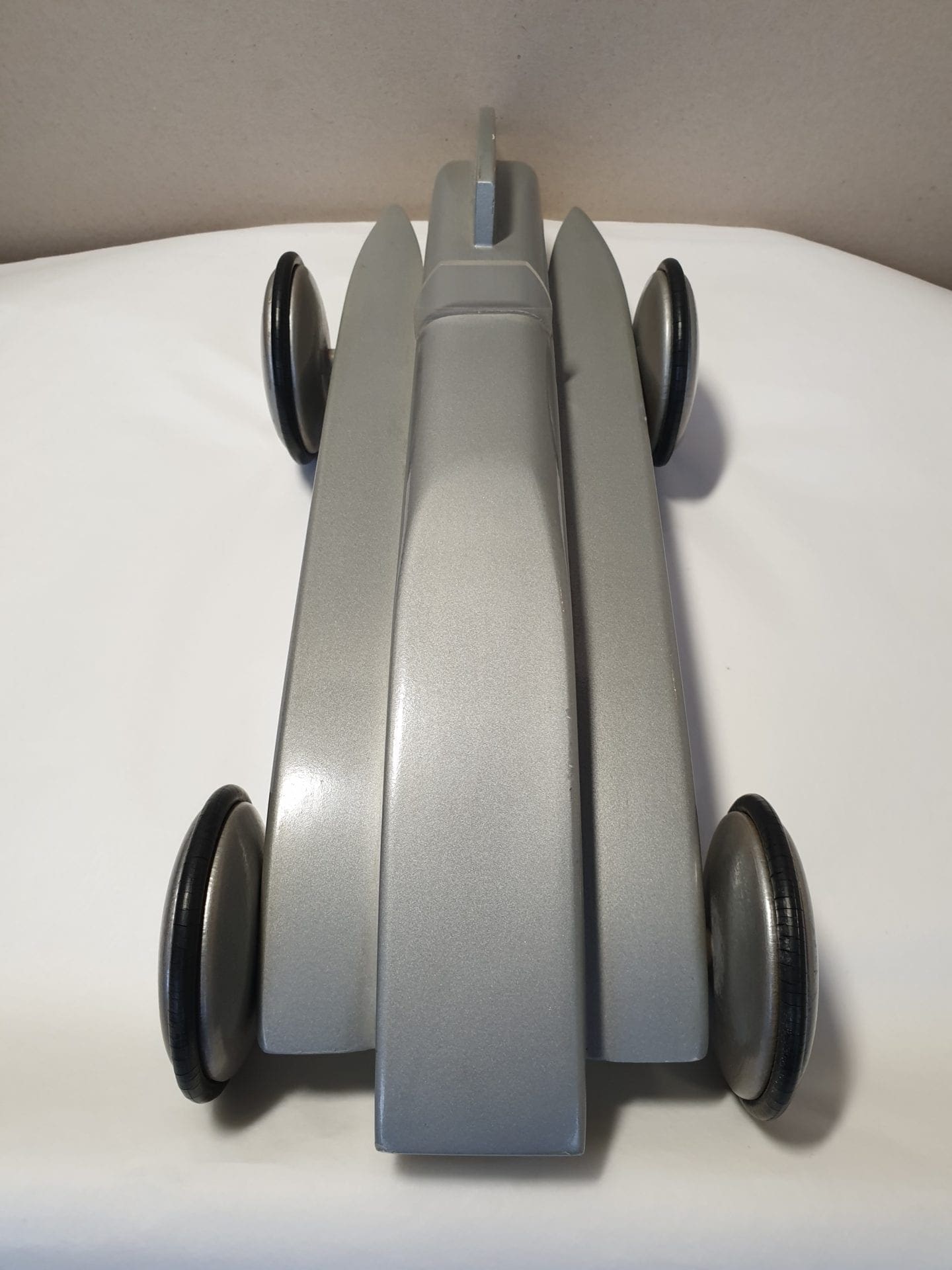 Michel Aroutcheff pour Vilac – Voiture Aérodynamique