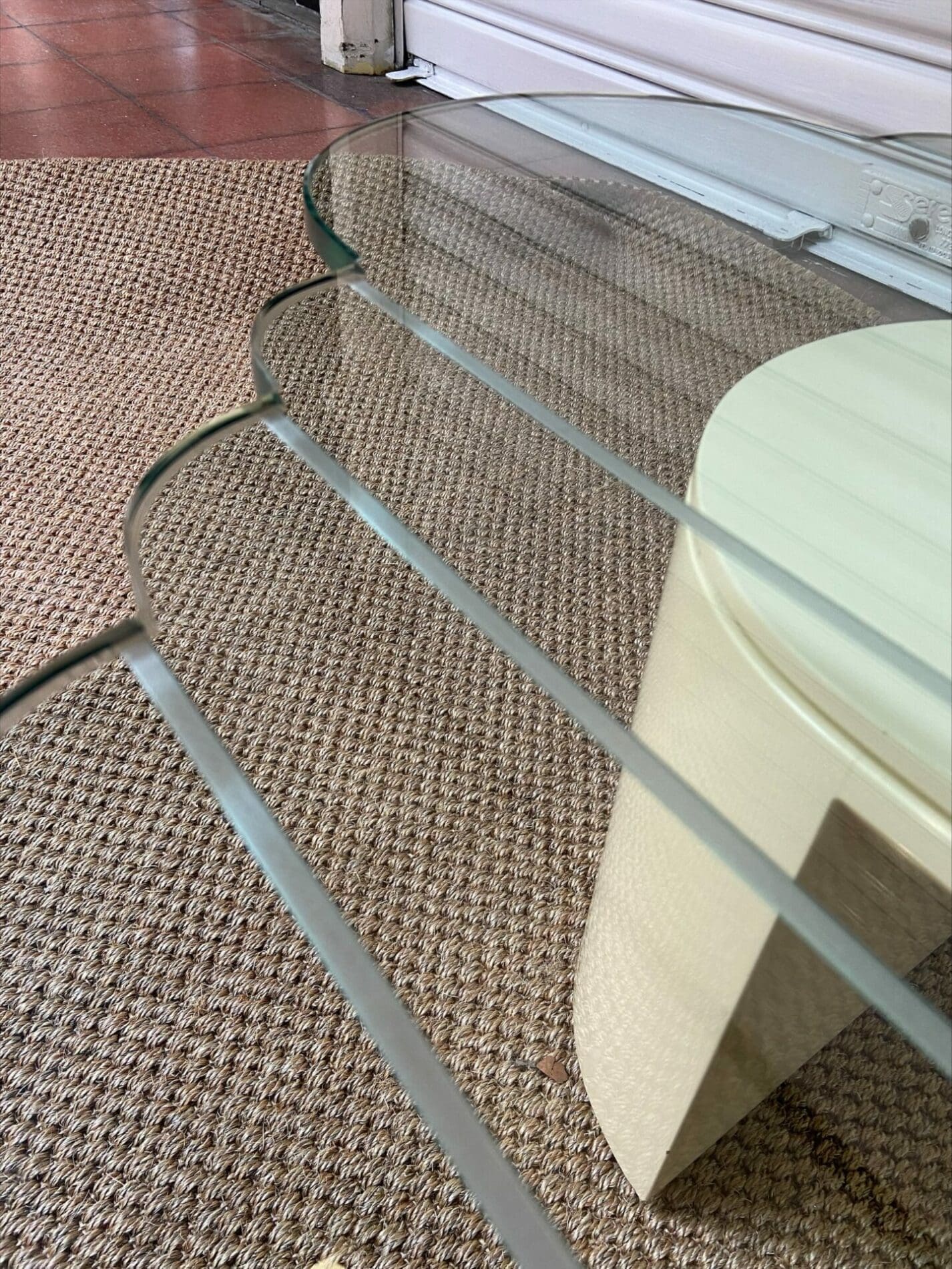 Mister Luna – Table basse verre et bois laqué (1970)