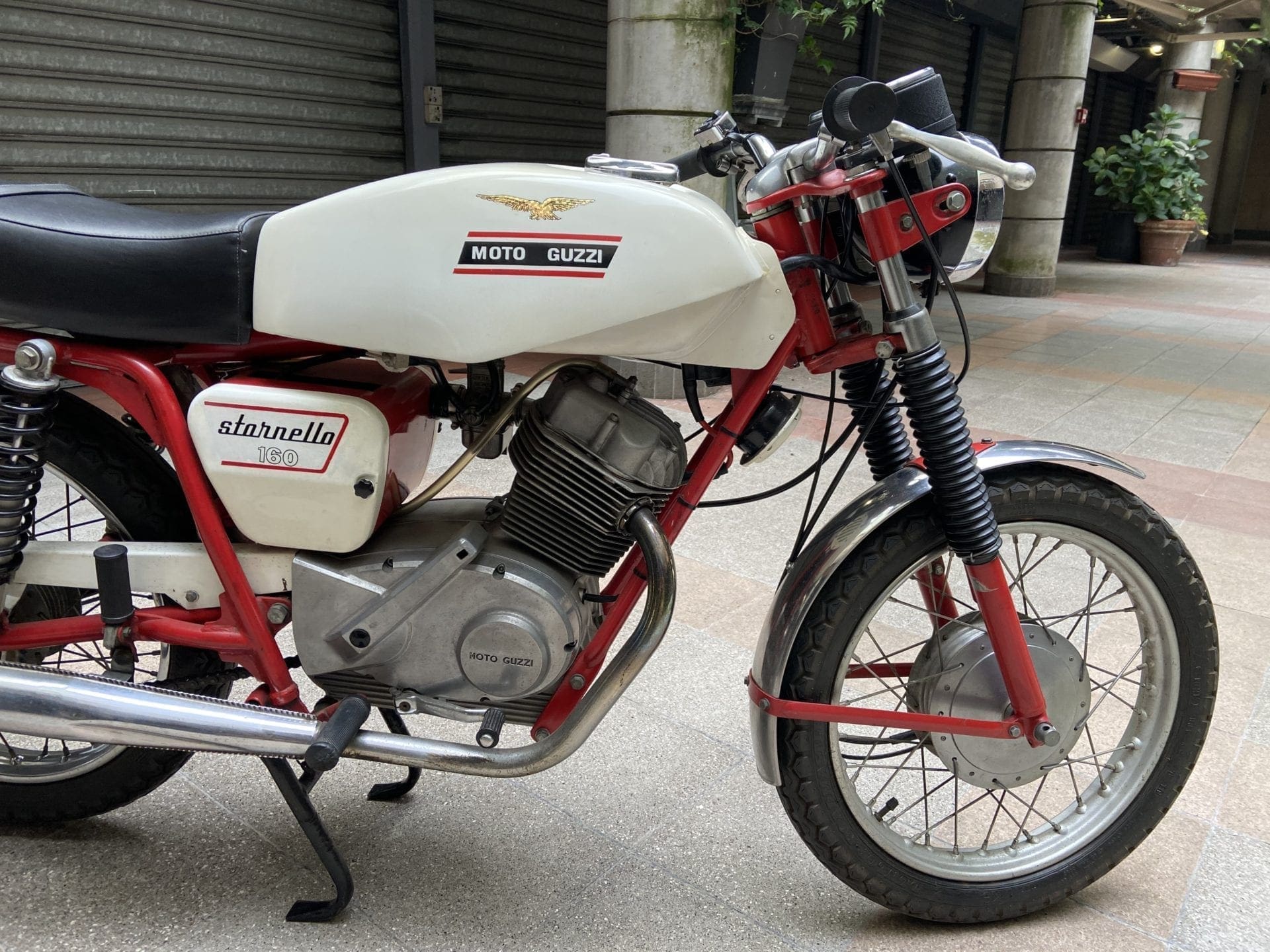 Moto Guzzi  – Stornello 160 blanc Occasion