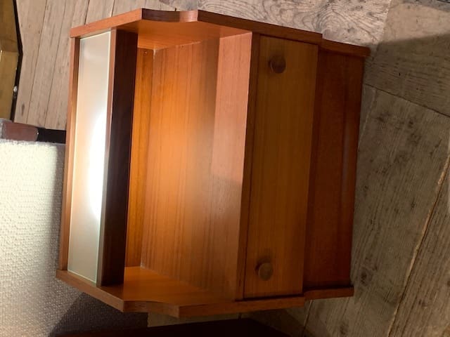 Paire de chevets scandinaves en teck avec tablette verre