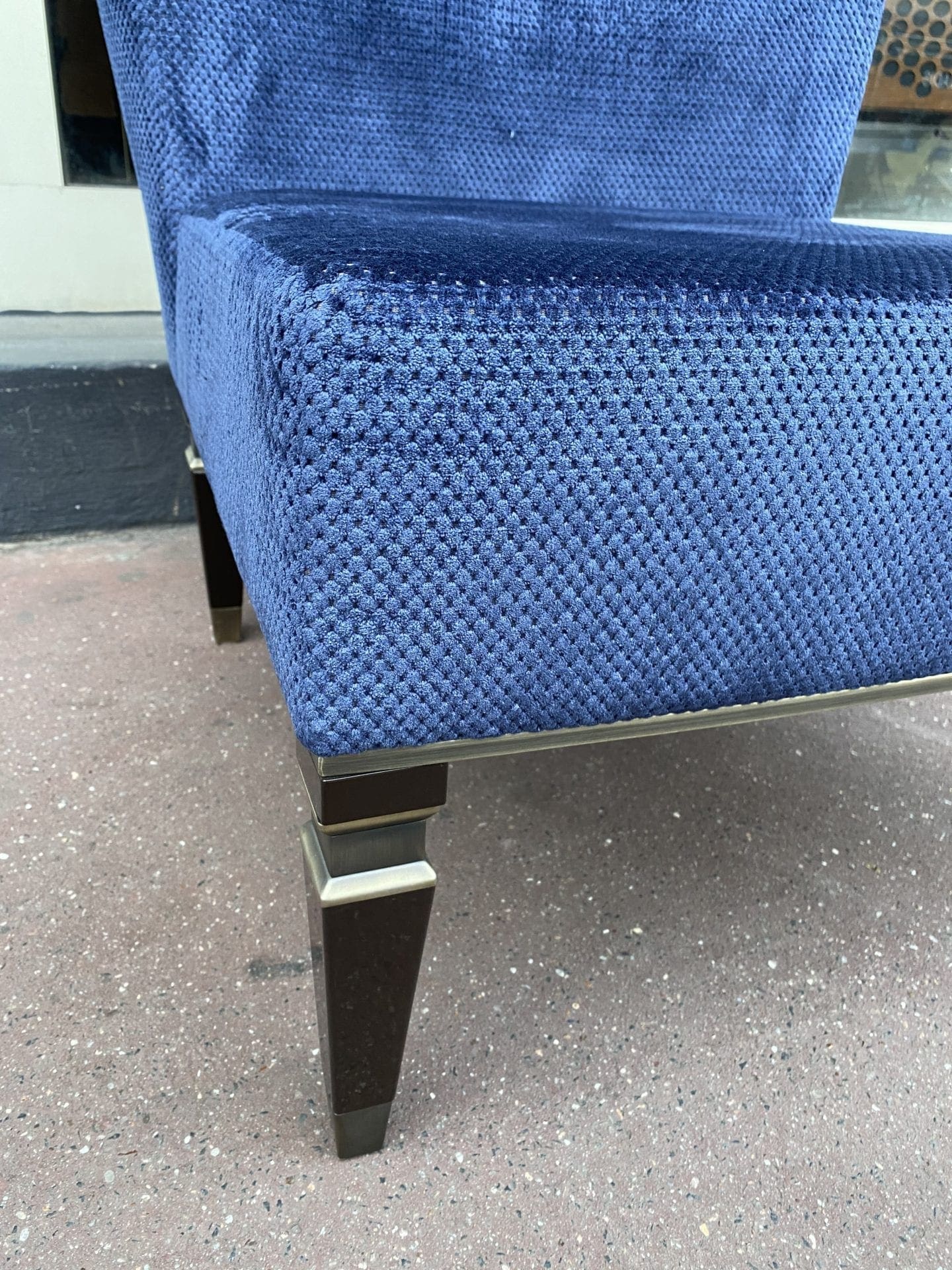 Paire de fauteuils/ chauffeuses – Héritage