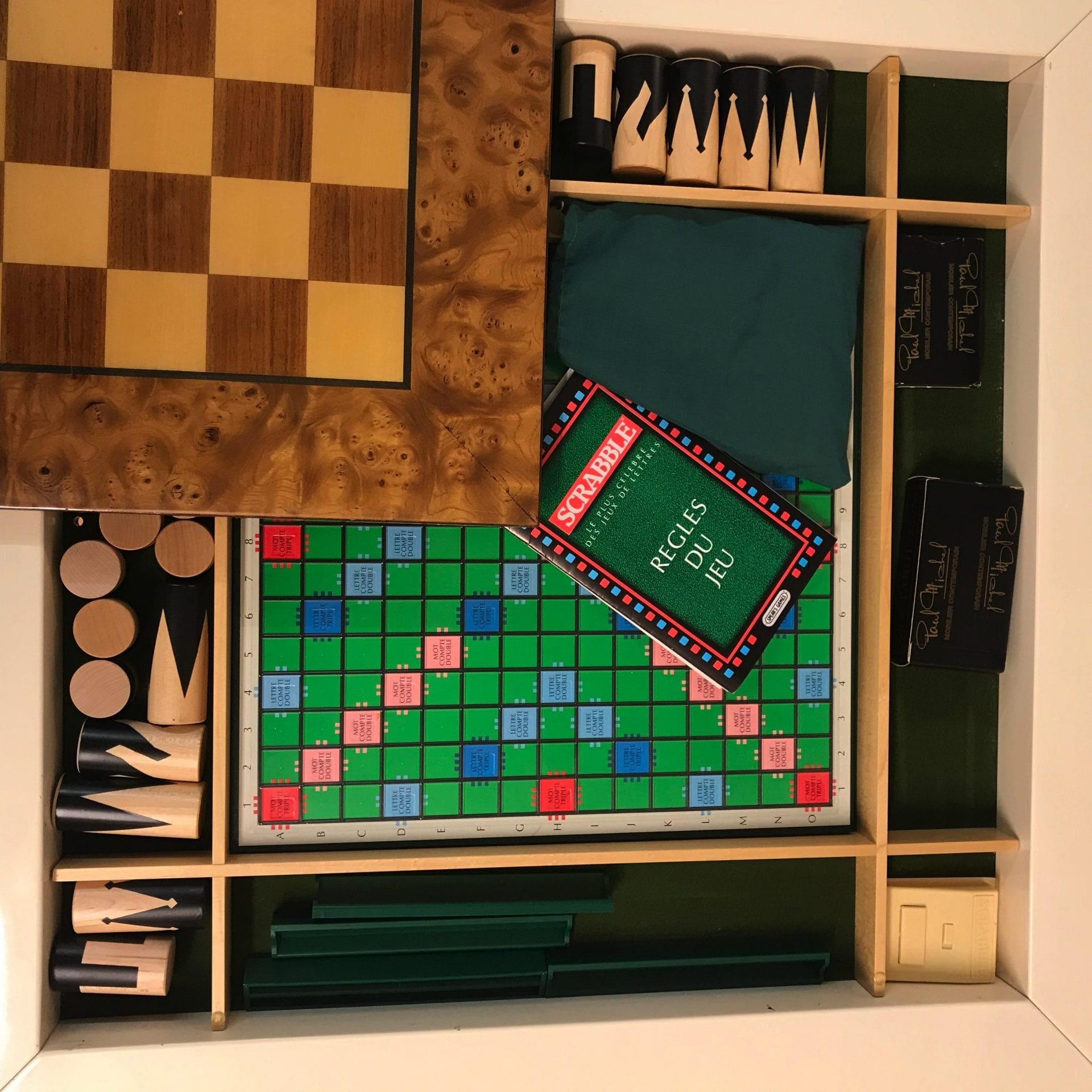 Paul Michel – Table de Jeux ( Echec, Dames, Scrabble, Cartes )