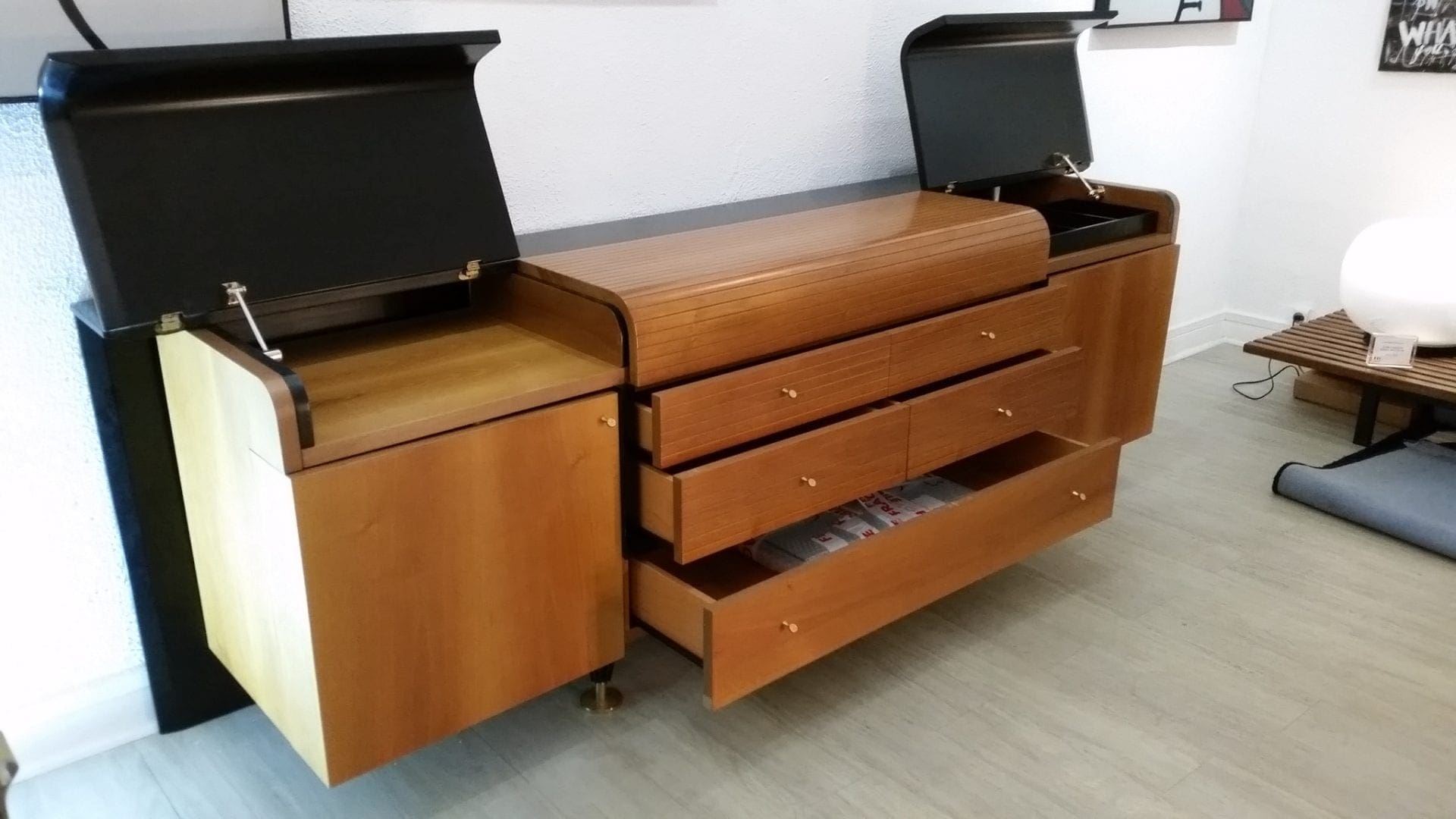 Pierre CARDIN – Buffet vintage en bois lacqué noir et teck – circa 1980