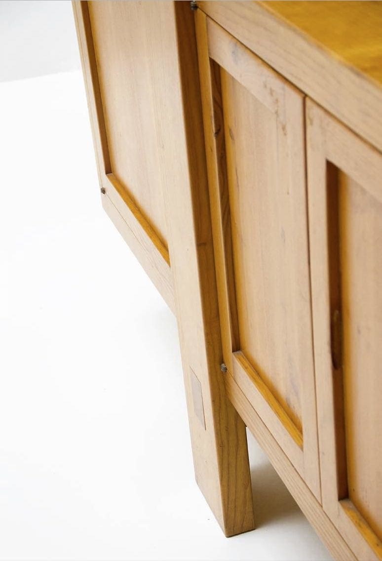 Pierre Chapo — Buffet enfilade R16 en orme massif, quatre portes