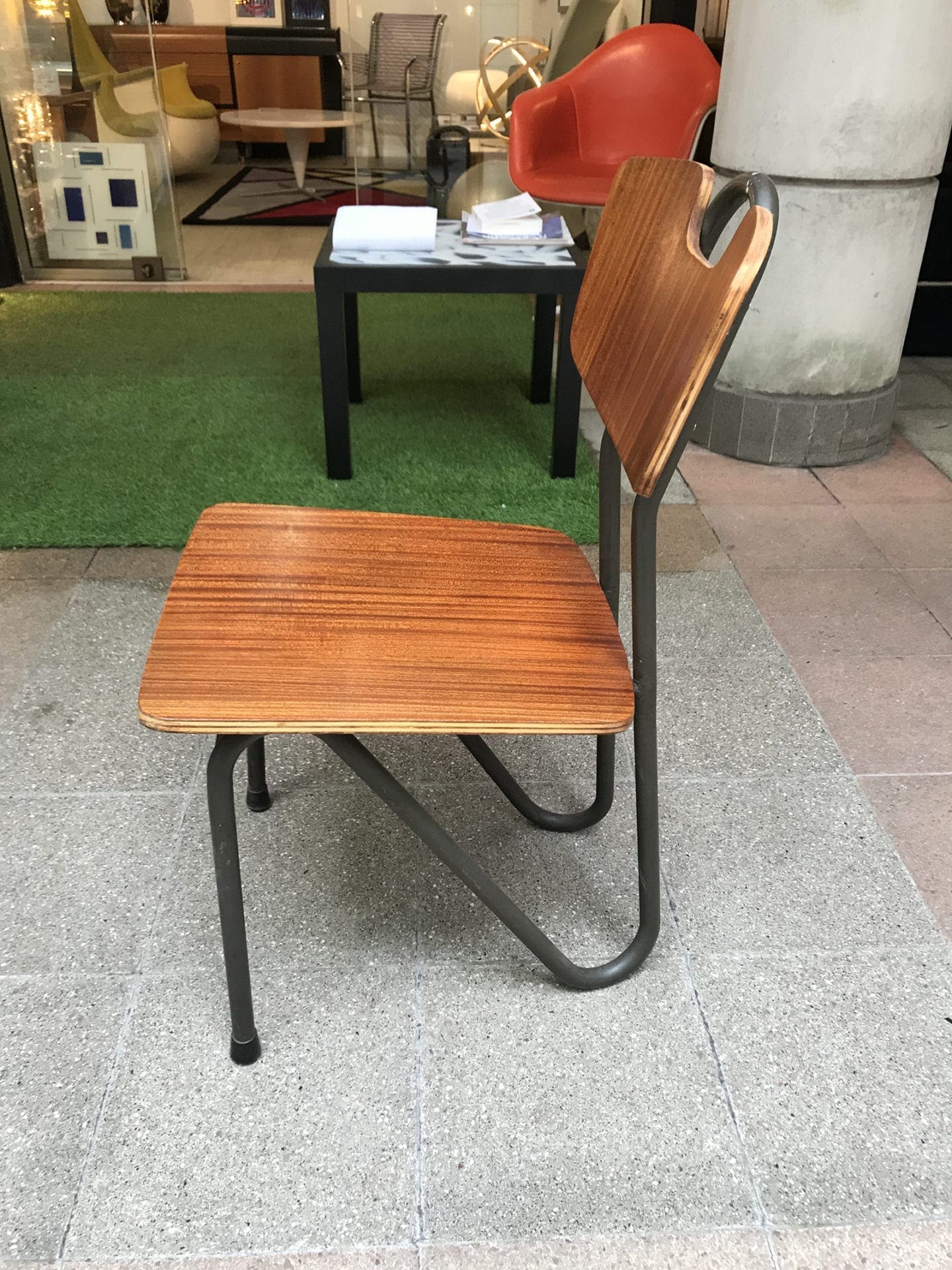 Lot de 4 Chaises « Prefacto » par Pierre Guariche – Édition Airborne, 1951