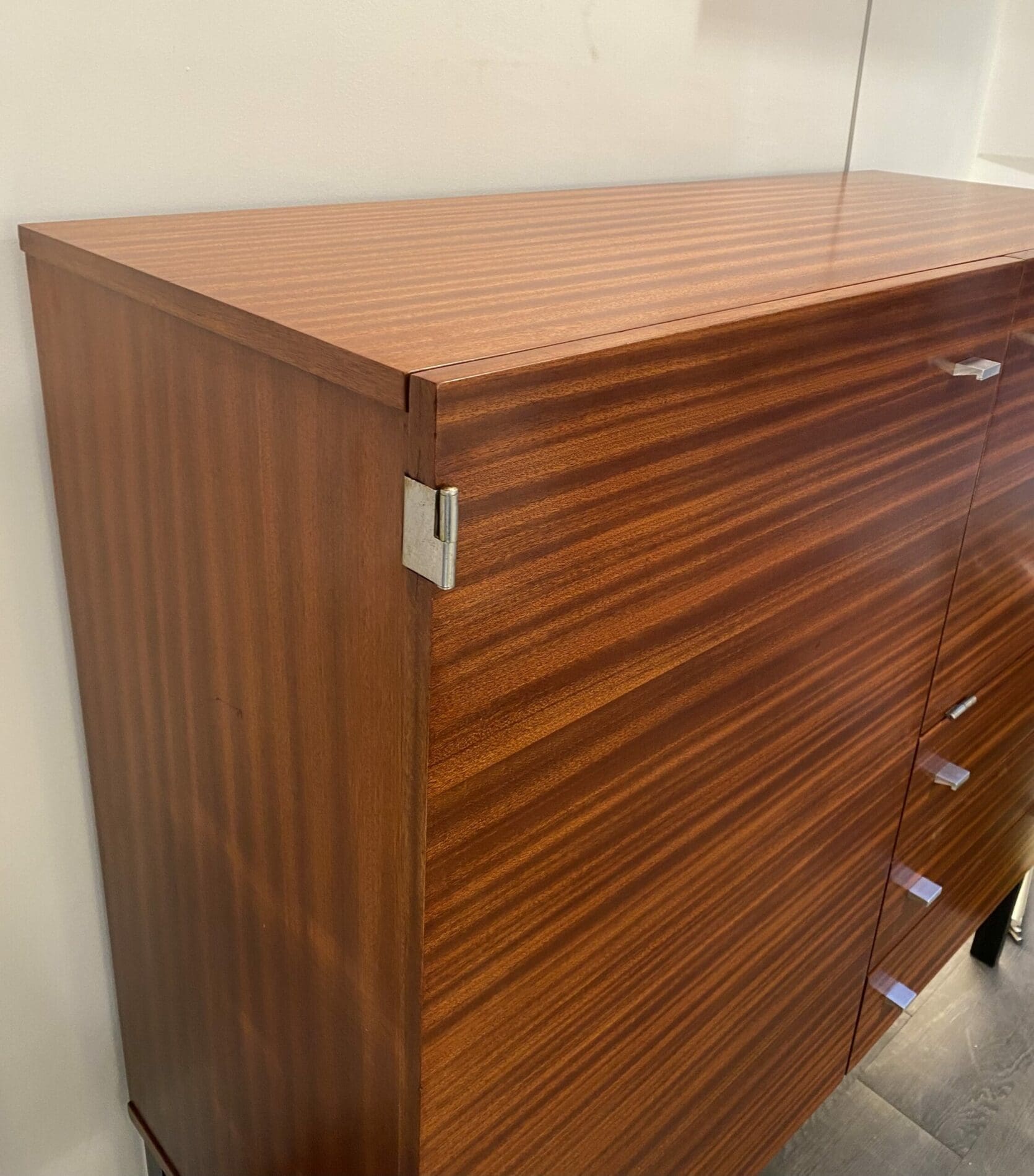 Pierre Guariche – Enfilade haute/secrétaire   Occasion