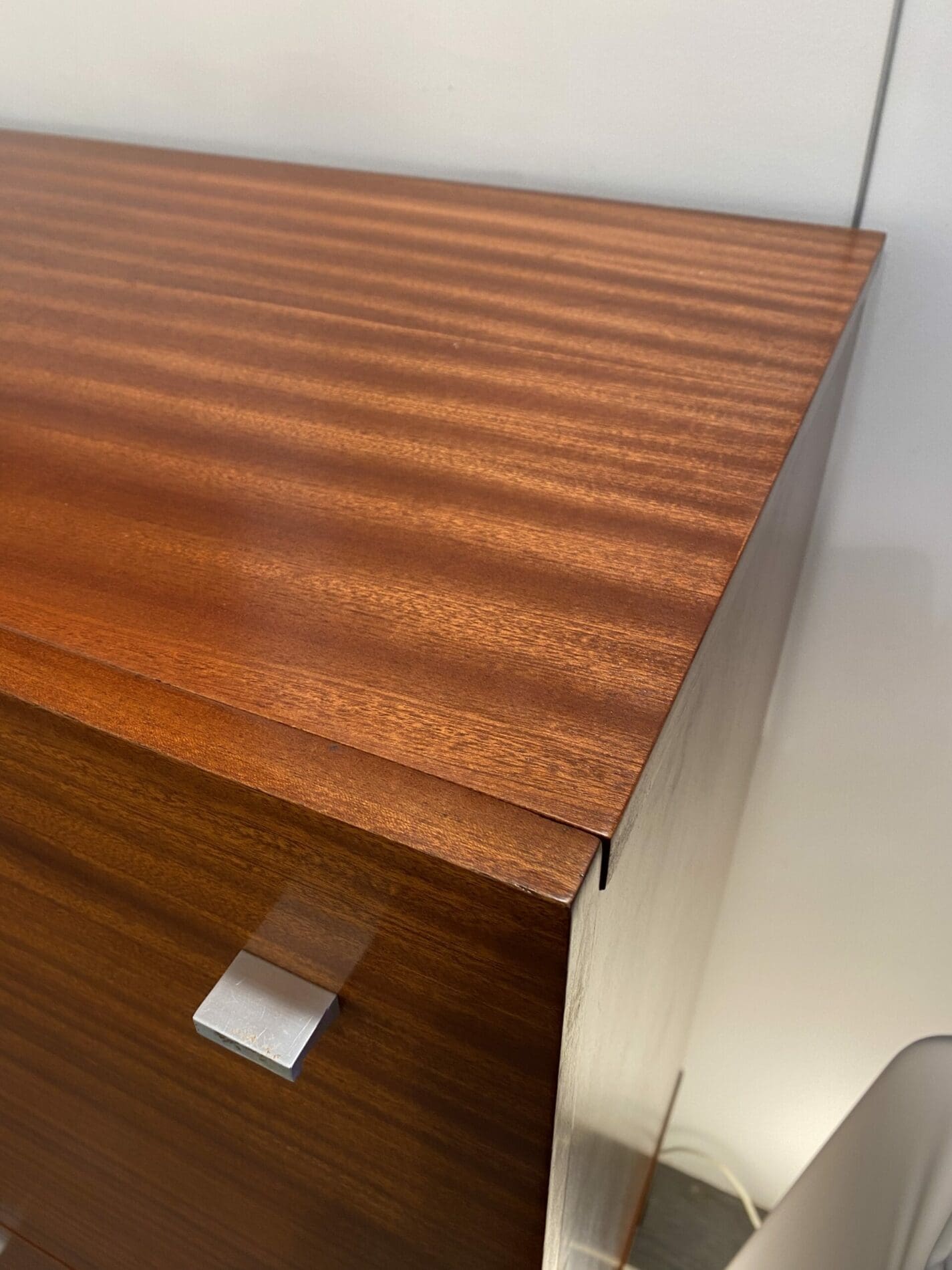 Pierre Guariche – Enfilade haute/secrétaire   Occasion