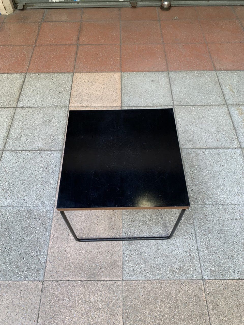 Pierre Guariche – Table d’appoint circa 1975