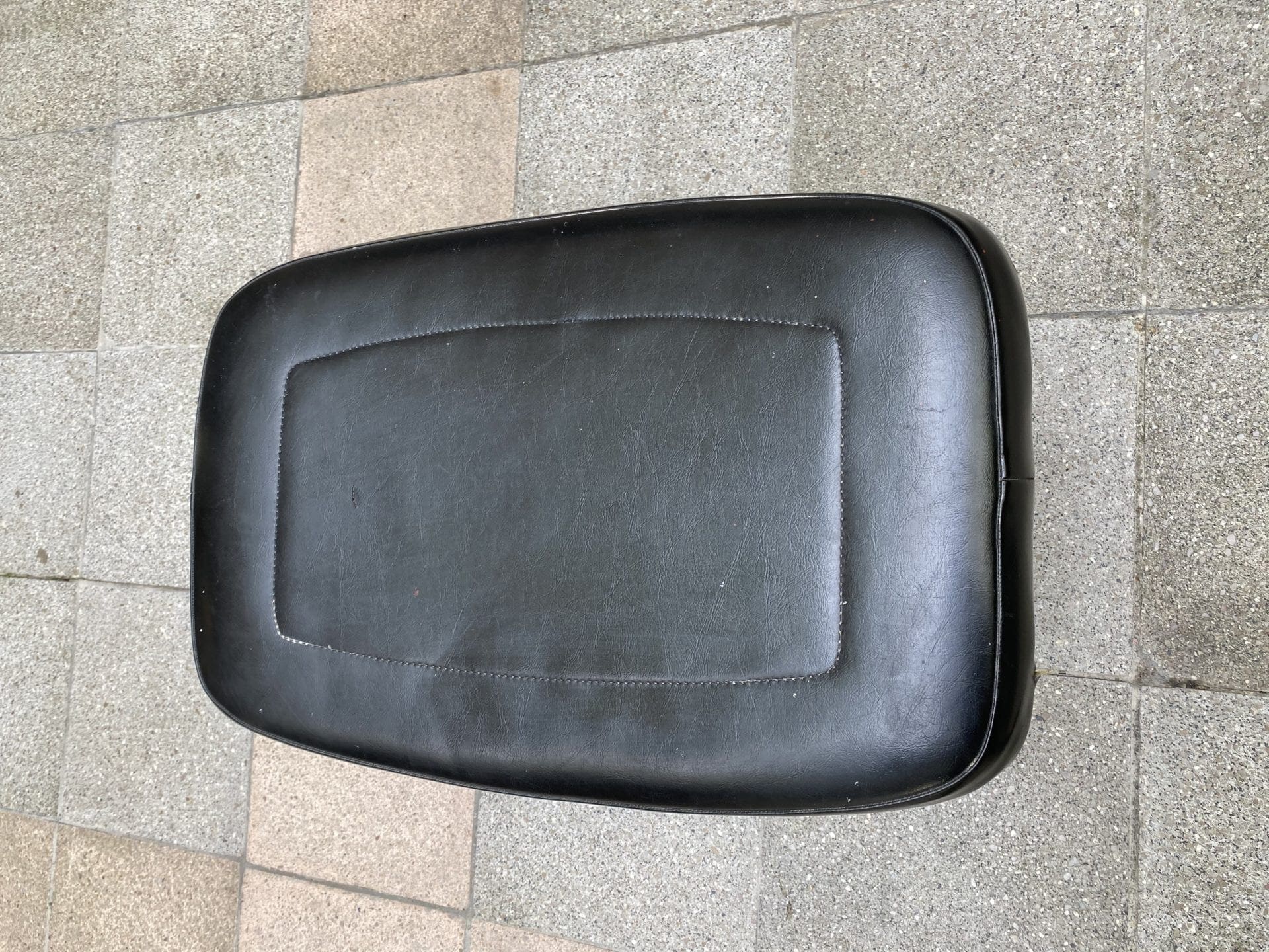 Pierre Guariche – Tabouret Taureau