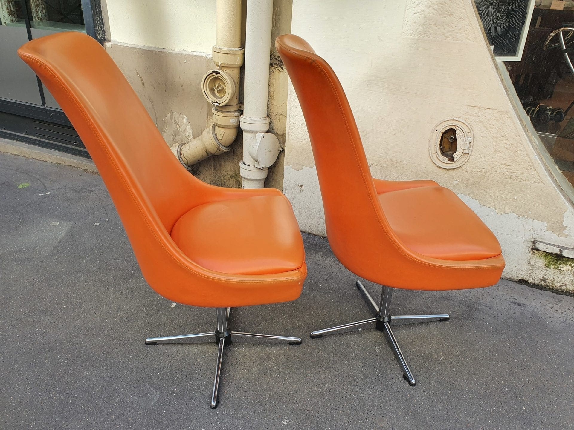 Pierre Guariche ( attribué à ) – Paire de fauteuils