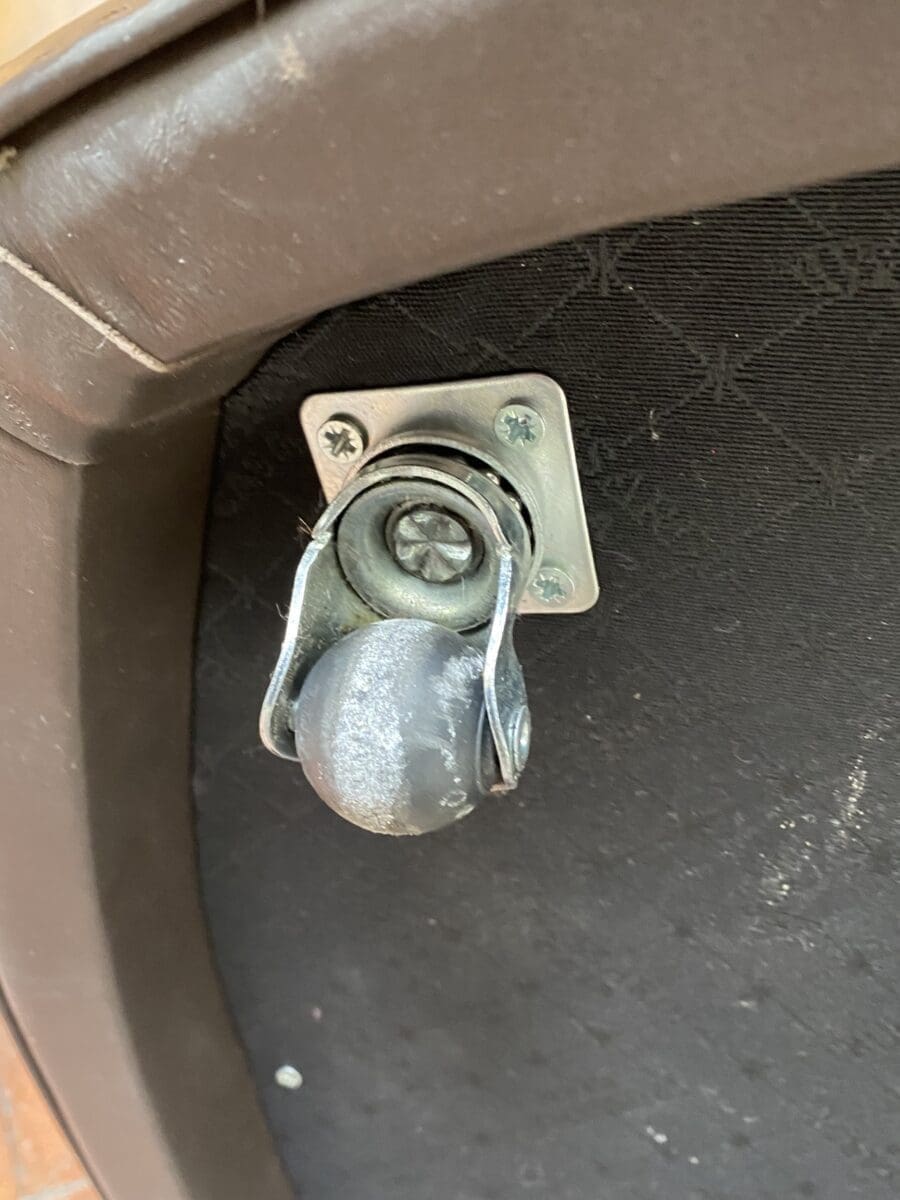 Pouf mobile par Trussardi Occasion – Superbe !