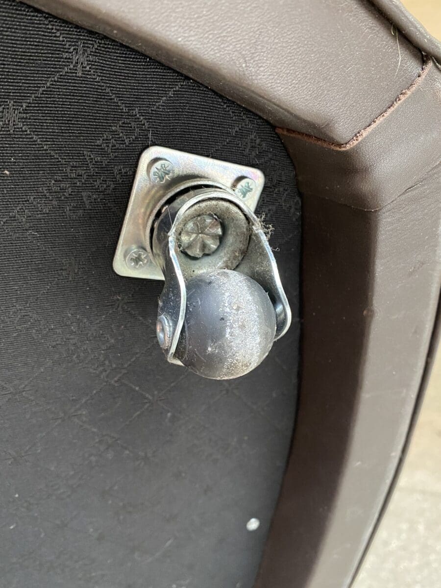 Pouf mobile par Trussardi Occasion – Superbe !