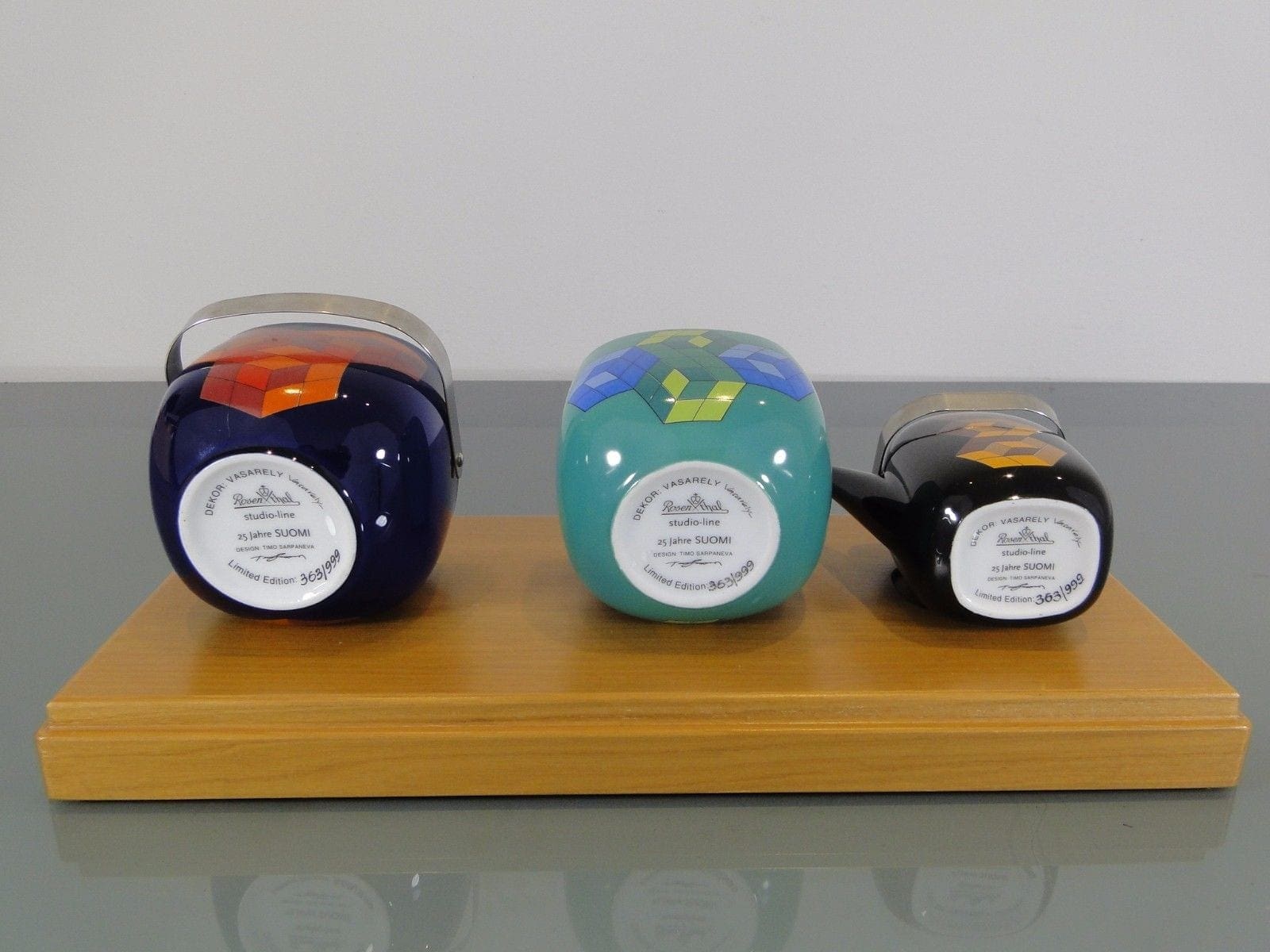 Victor VASARELY et Timo SARPANEVA (d’après) – par Rosenthal, Selb – Set de vaisselle miniature, 1976