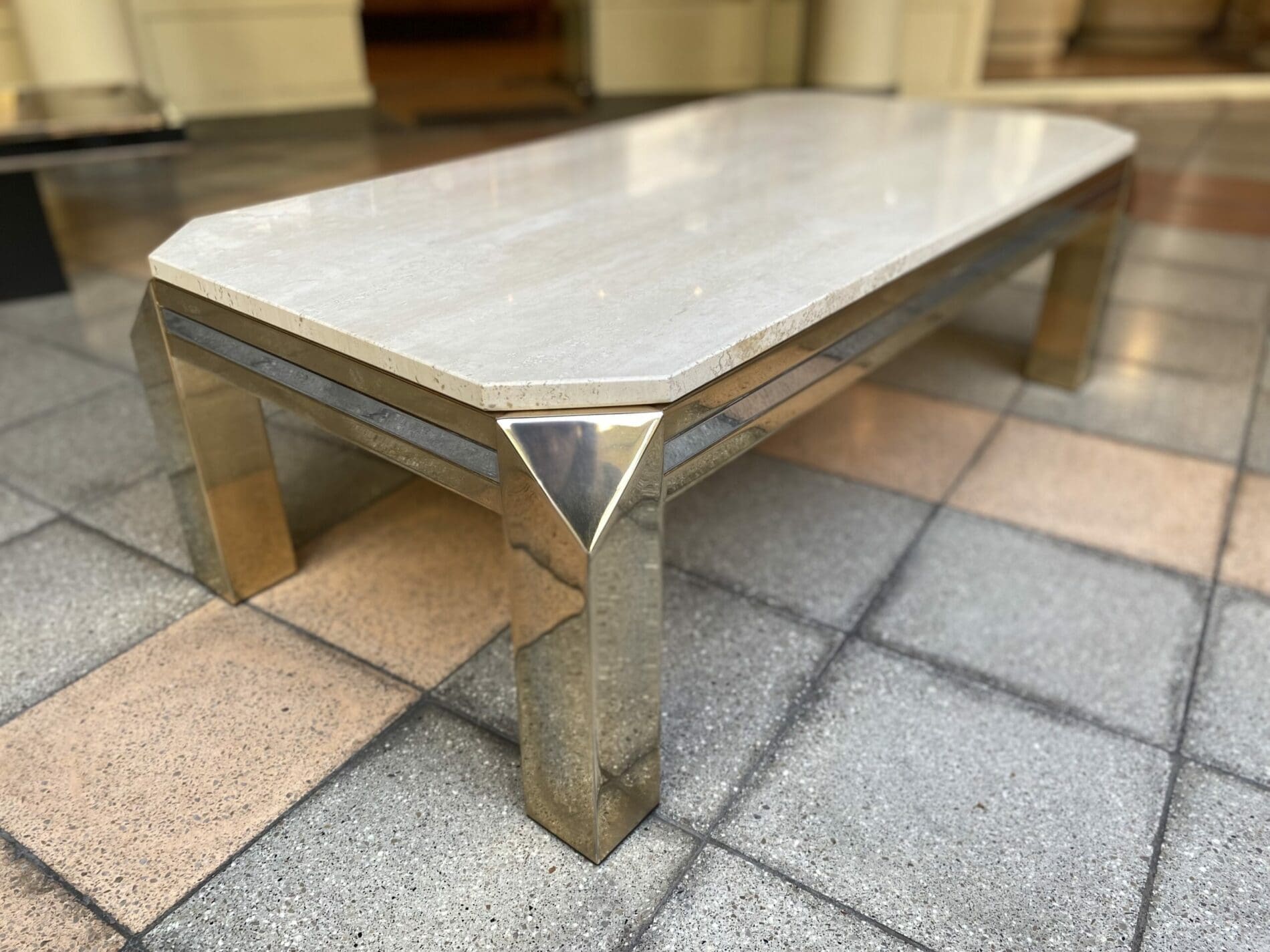Table basse Occasion en Travertin – laiton inoxydable