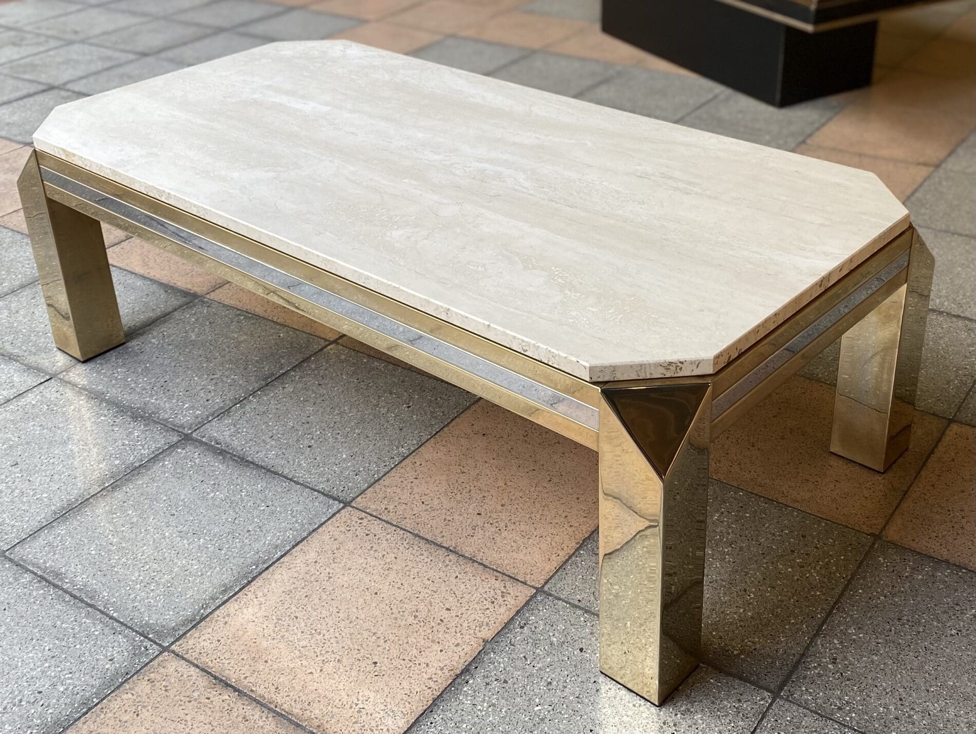 Table basse Occasion en Travertin – laiton inoxydable