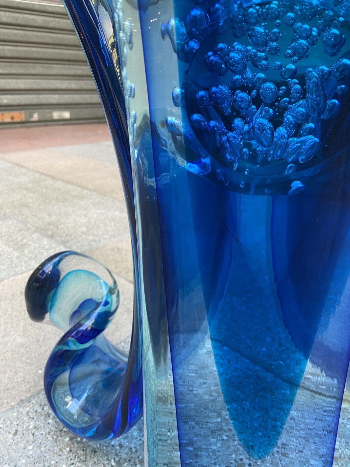 Alberto Doña – Table basse en verre de murano bleu