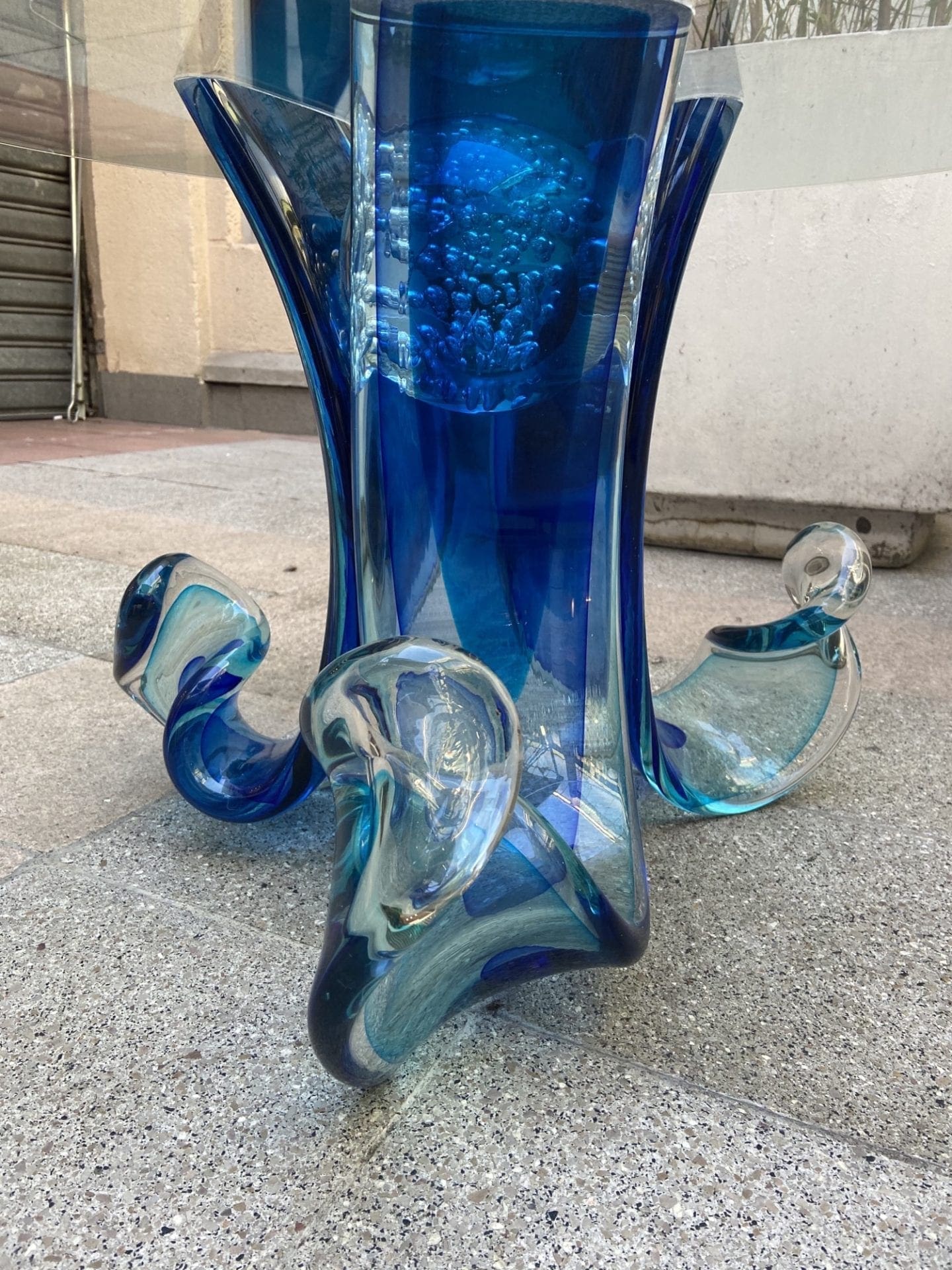 Alberto Doña – Table basse en verre de murano bleu