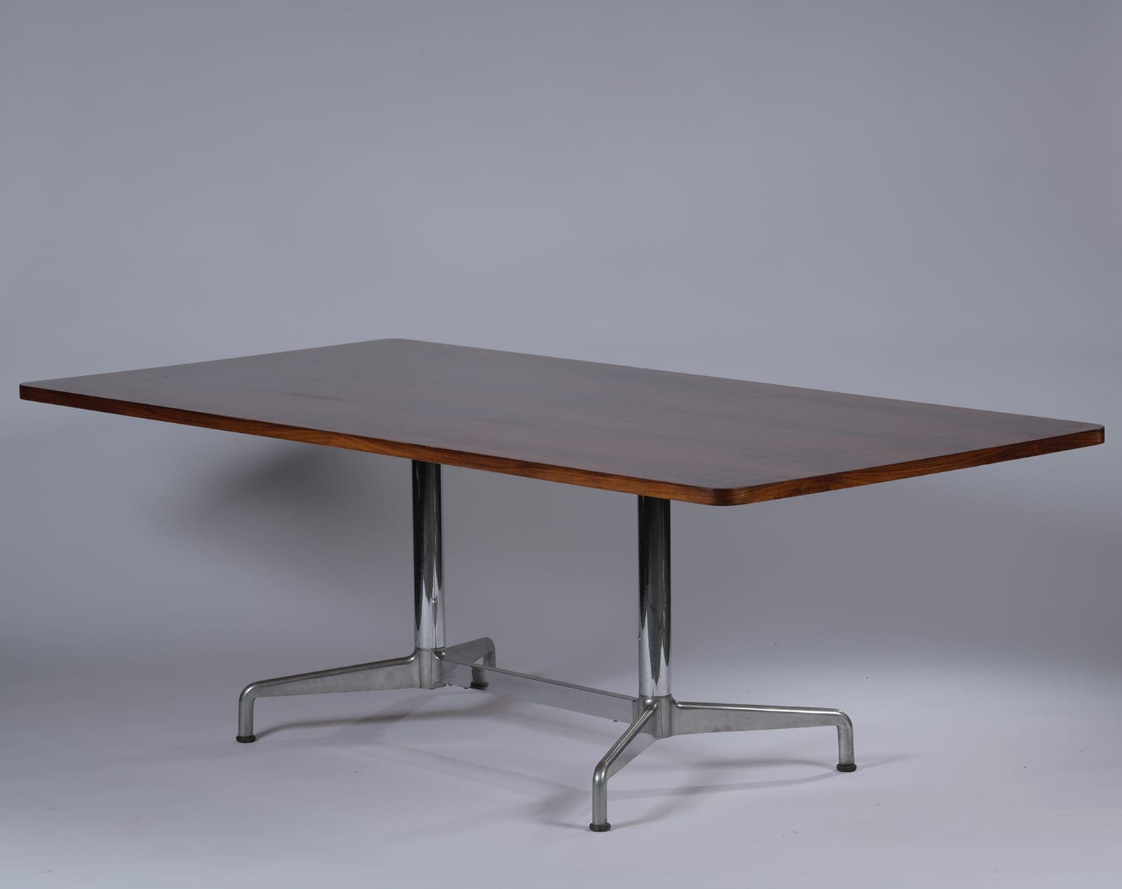 Table de salle à manger – Charles Eames