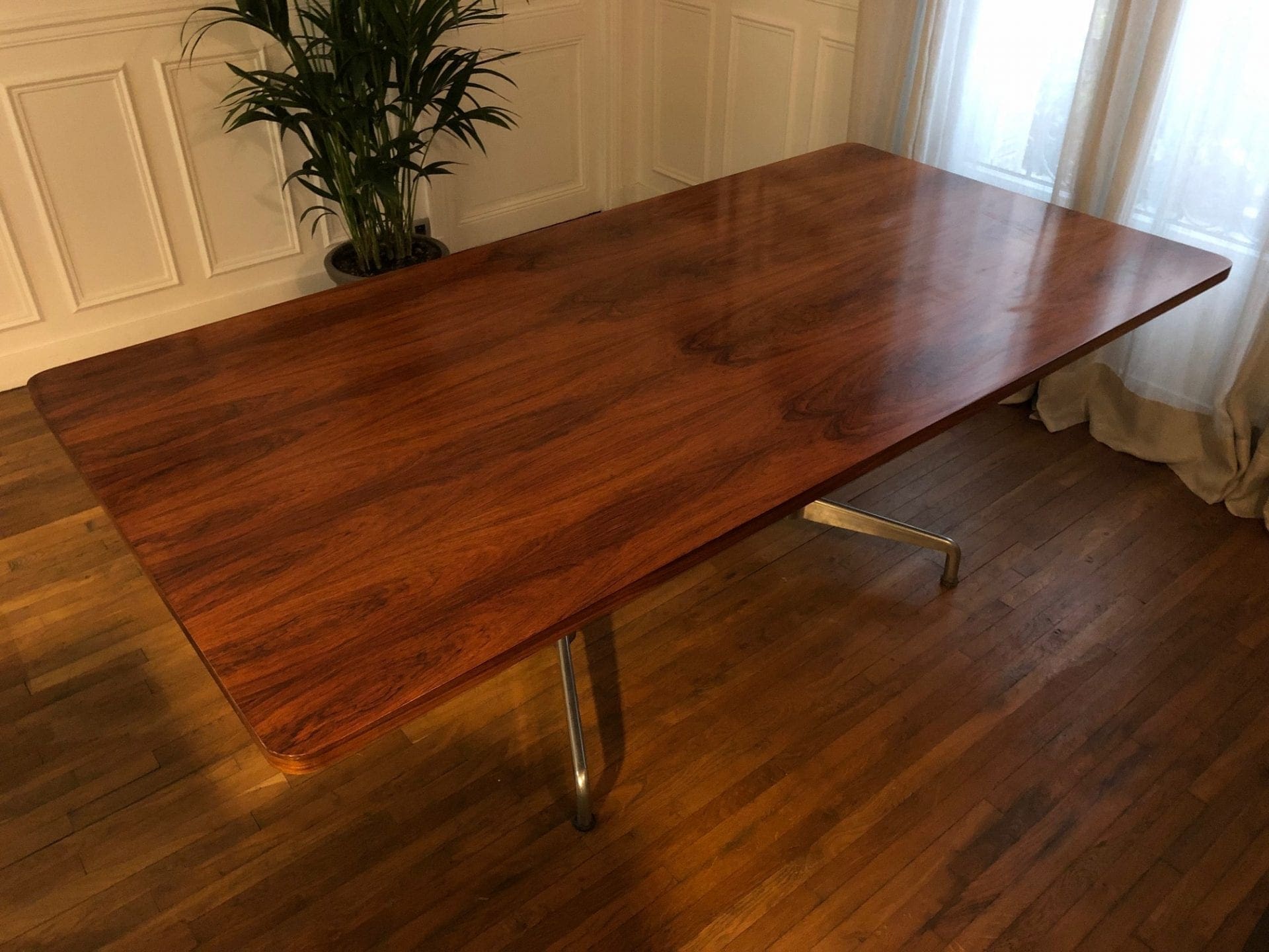 Table de salle à manger – Charles Eames
