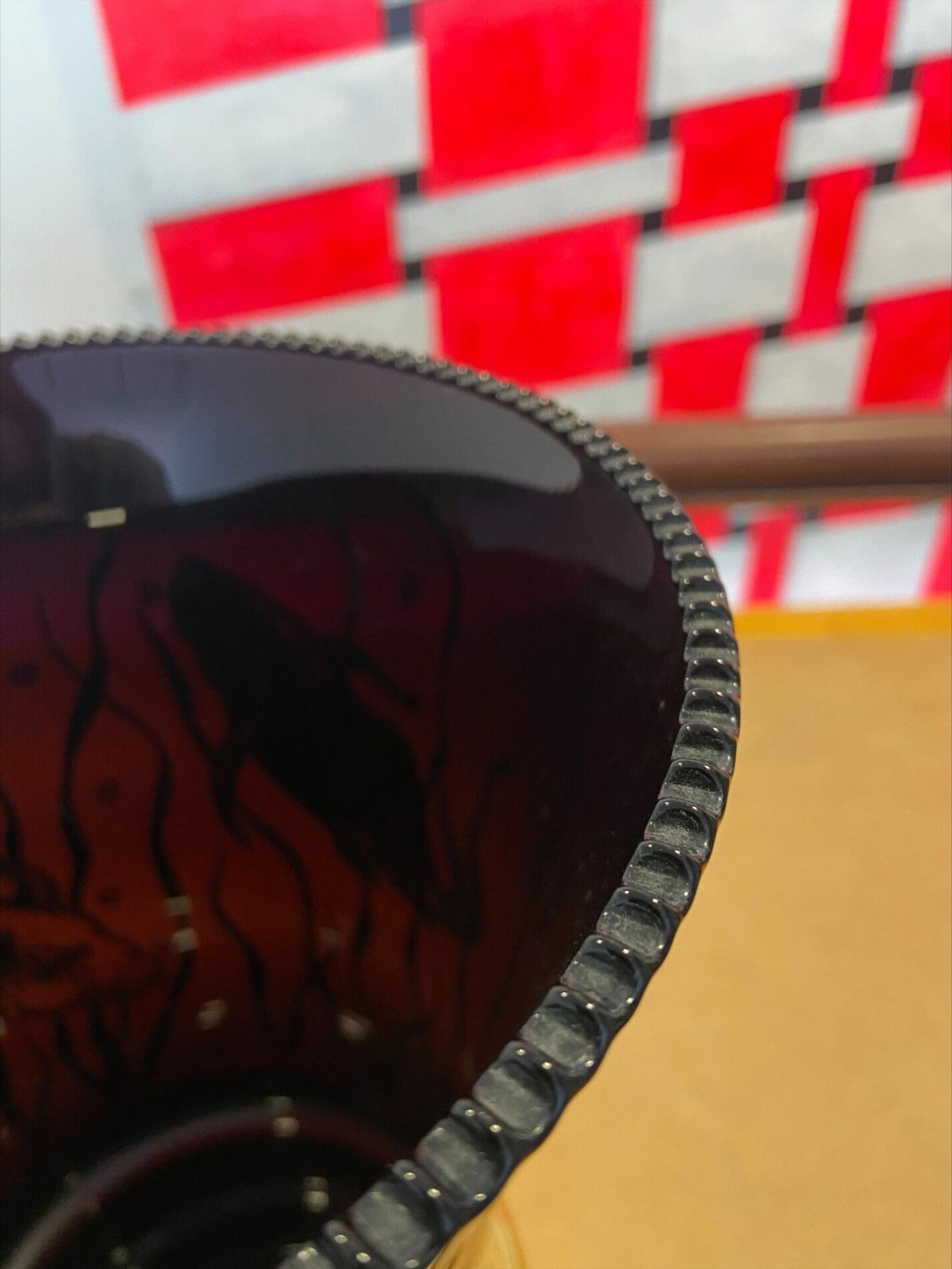 Vase Art Déco en verre, décor à poissons dorés circa 1930