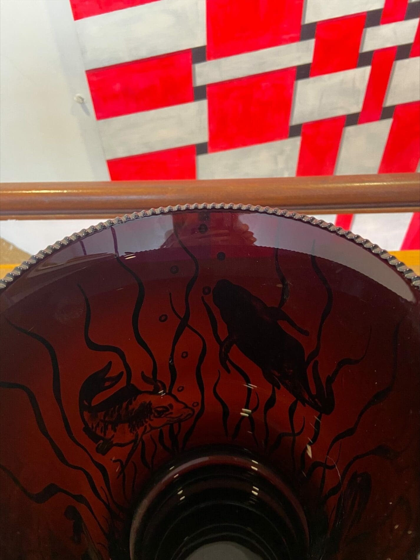 Vase Art Déco en verre, décor à poissons dorés circa 1930