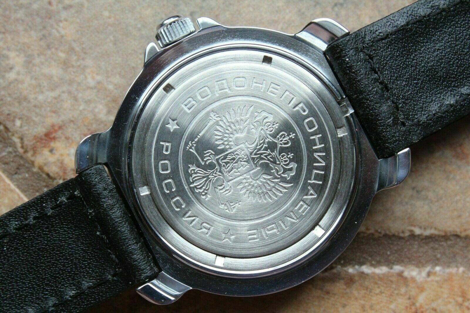 Vostok KOMANDIRSKY – montre bracelet russe militaire