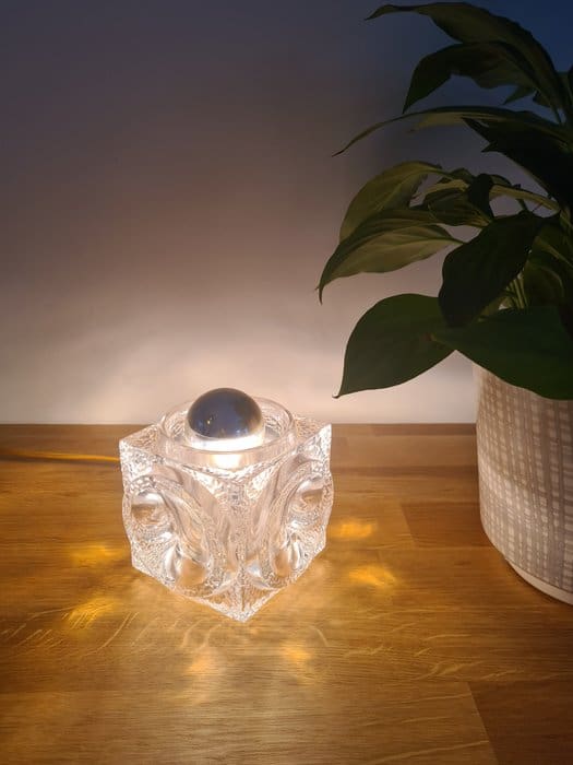 Lampe de table – ‘ice cube’ – Enchères