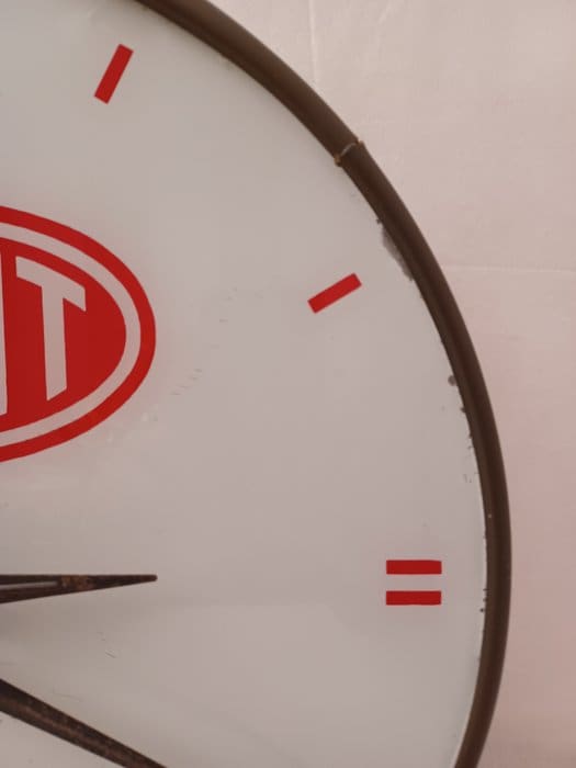 Fluobel, Du Pont – Horloge (1) – Fer (fonte/fer forgé), Verre