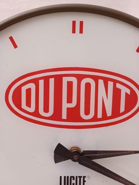 Fluobel, Du Pont – Horloge (1) – Fer (fonte/fer forgé), Verre