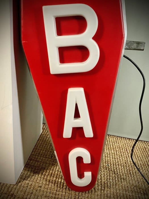 Tabac – Enseigne lumineuse (1) – Contemporain – plastique & aluminium