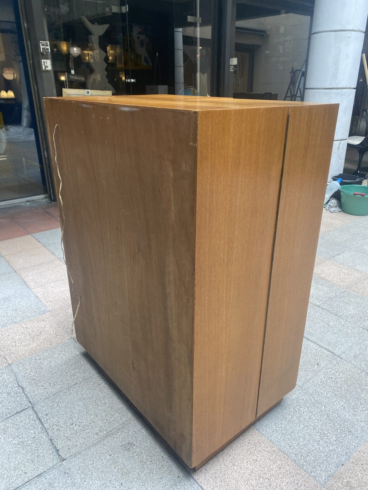 Mummenthaler & Meier, bureau Magic Box en placage d&rsquo;acajou