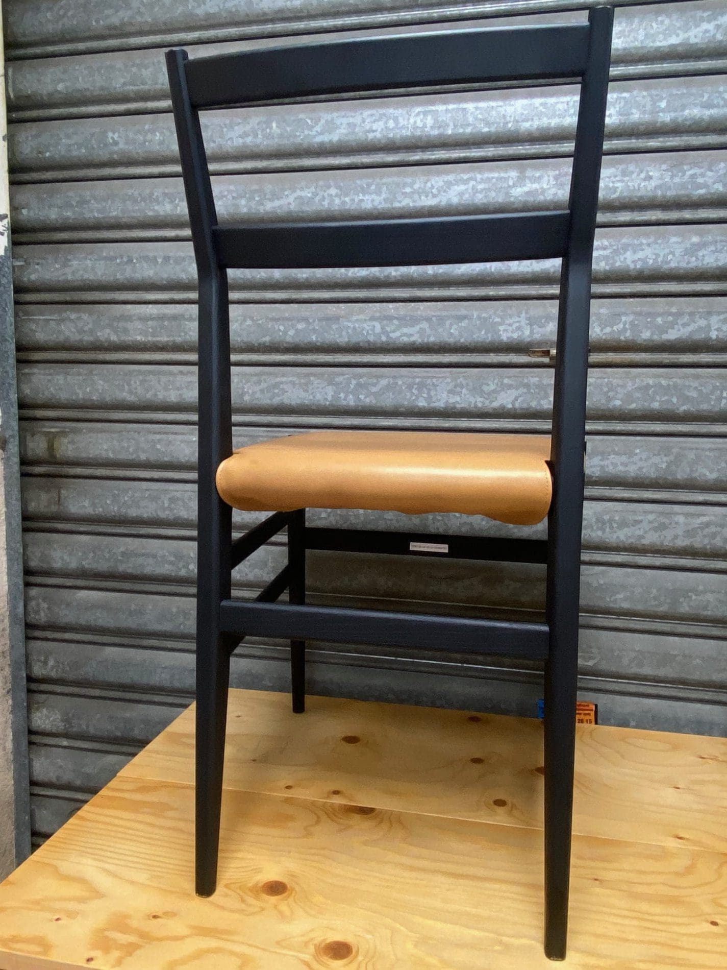 Chaise Superleggera (1957) par Gio Ponti – Édition Cassina