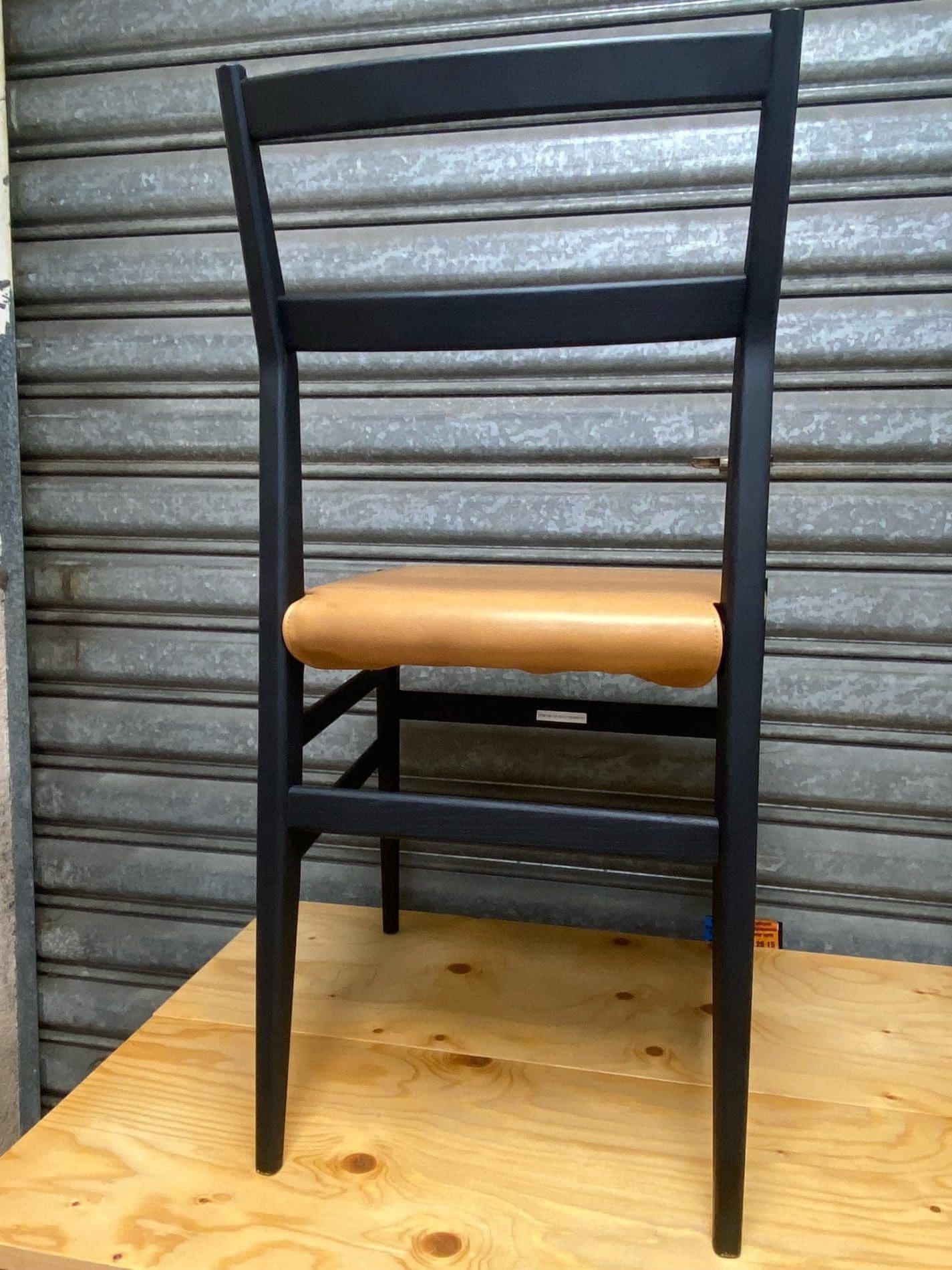 Chaise Superleggera (1957) par Gio Ponti – Édition Cassina