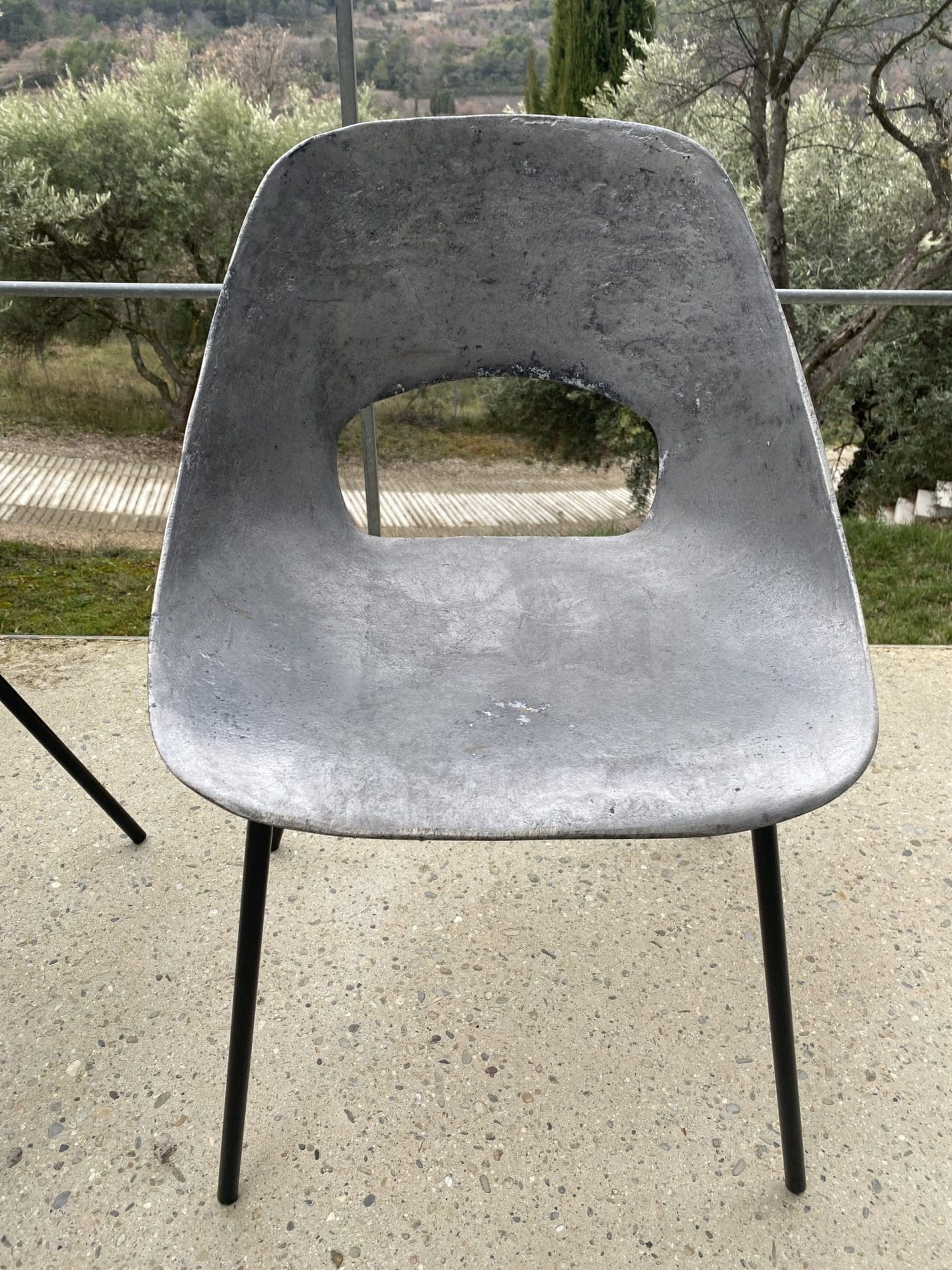Chaises Tulipe de Pierre Guariche 1954 | Aluminium & Métal Laqué Noir