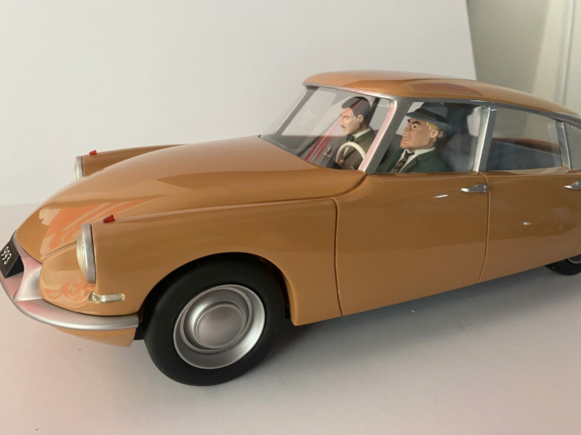 Michel Aroutcheff : Blake & Mortimer: Citroen Ds 19  « L&rsquo;affaire Du Collier » Olrik & Sharkey