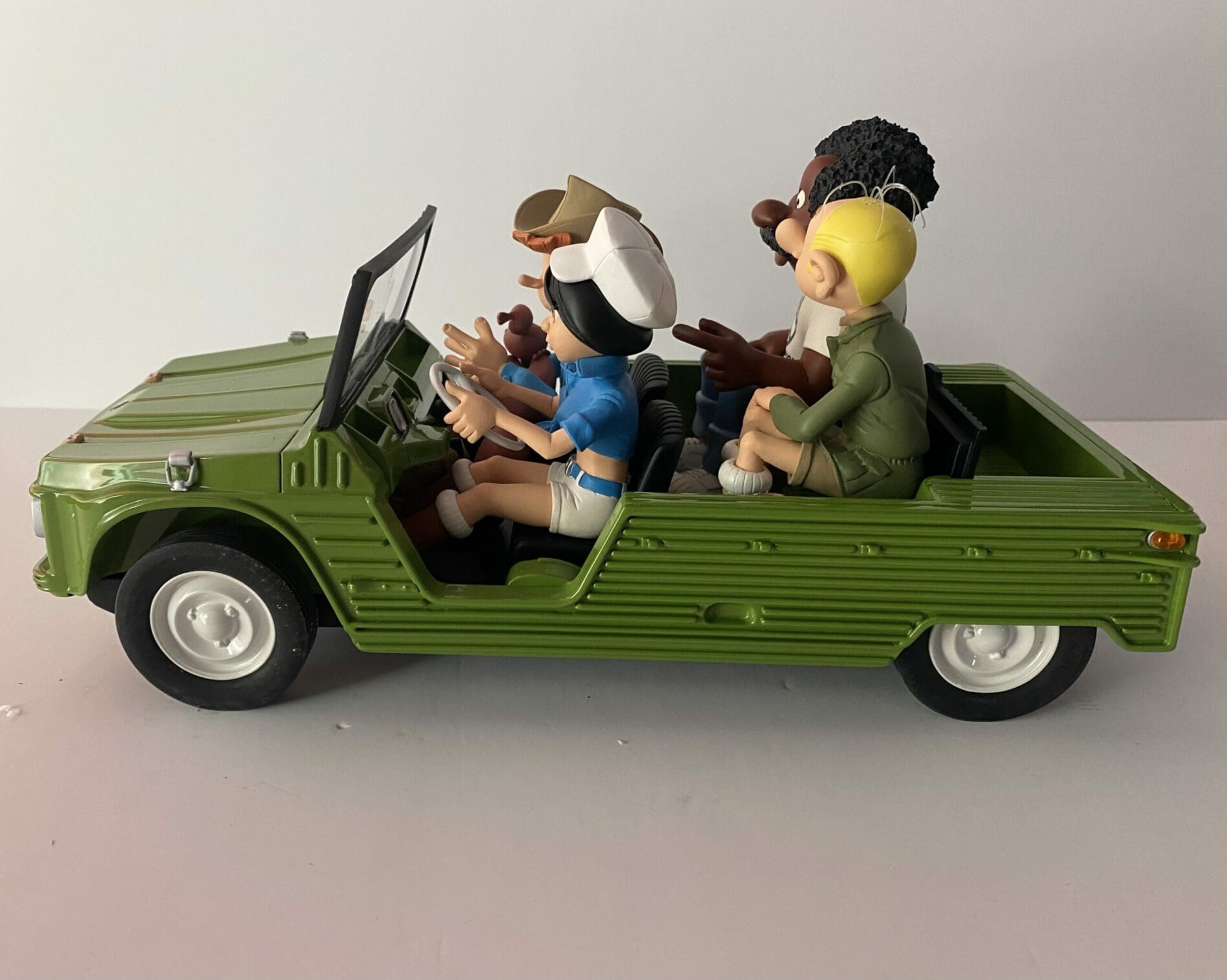 Spirou et Fantasio – Voiture Aroutcheff ARS10 – Citroën « Le gri-gri du Nikolo-Koba
