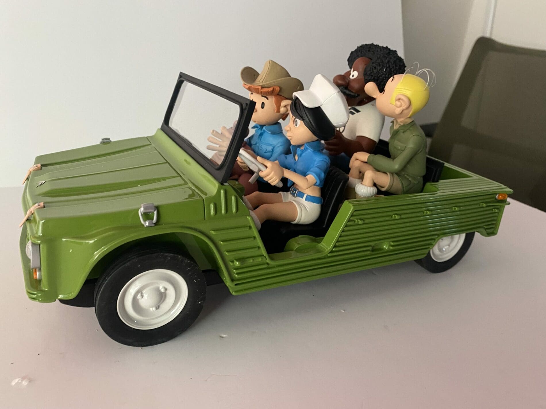 Spirou et Fantasio – Voiture Aroutcheff ARS10 – Citroën « Le gri-gri du Nikolo-Koba