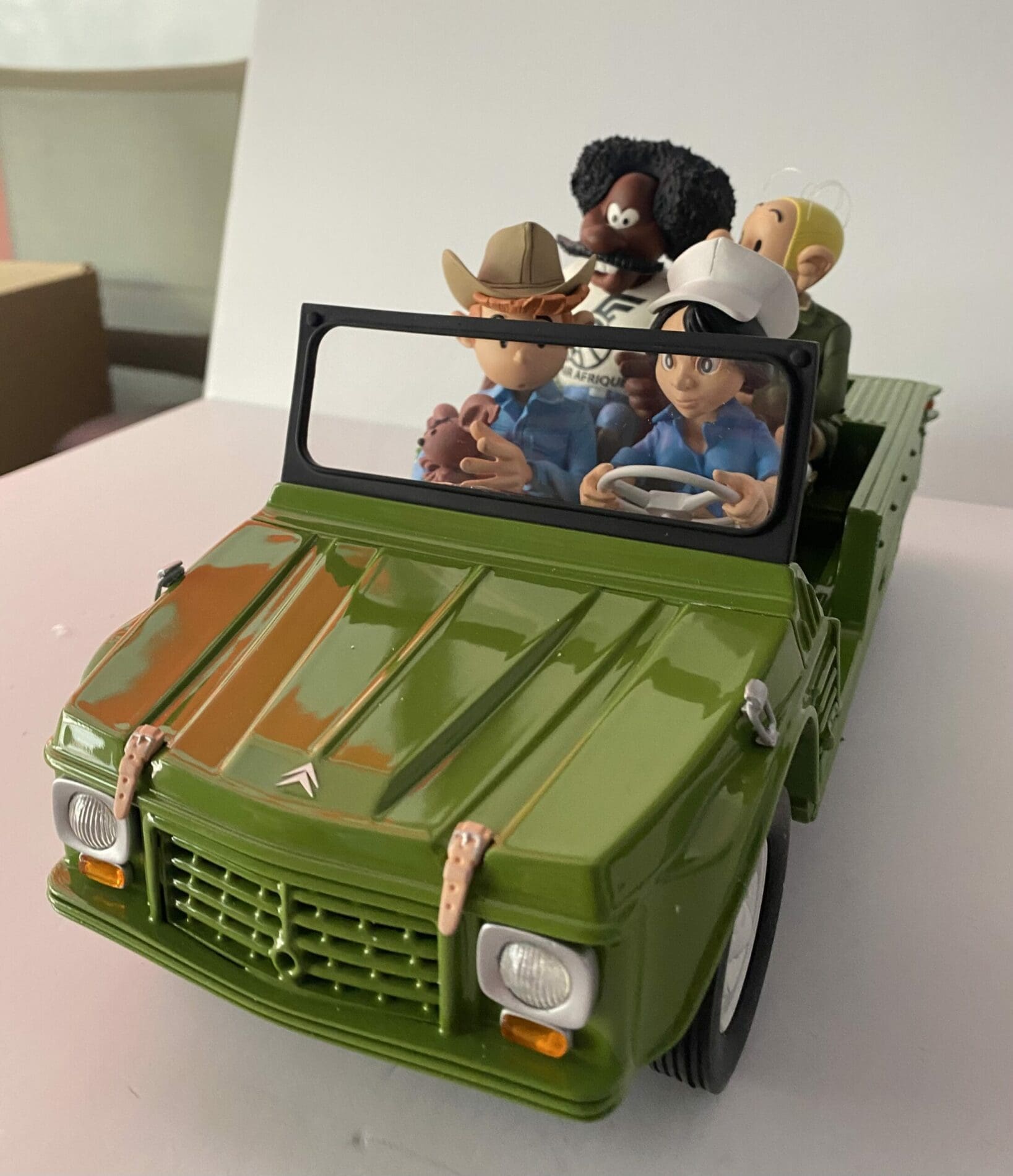 Spirou et Fantasio – Voiture Aroutcheff ARS10 – Citroën « Le gri-gri du Nikolo-Koba