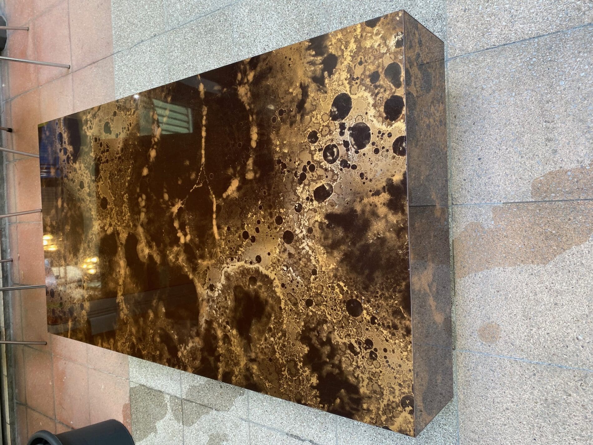 Table Basse « Éruption Solaire » par Guy Lefèvre pour Roche Bobois