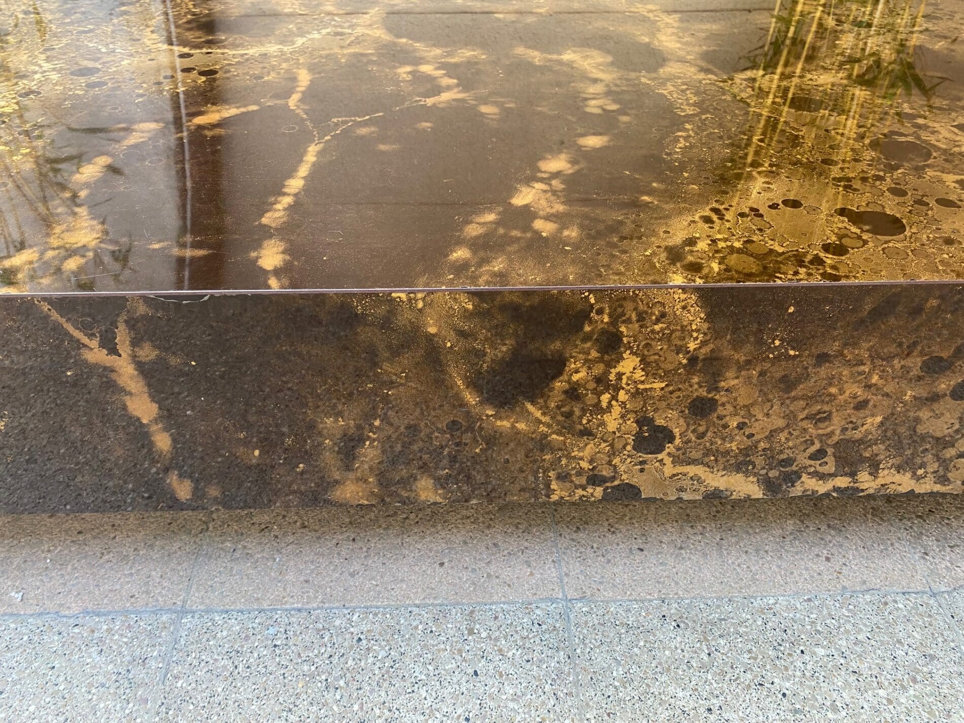 Table Basse « Éruption Solaire » par Guy Lefèvre pour Roche Bobois