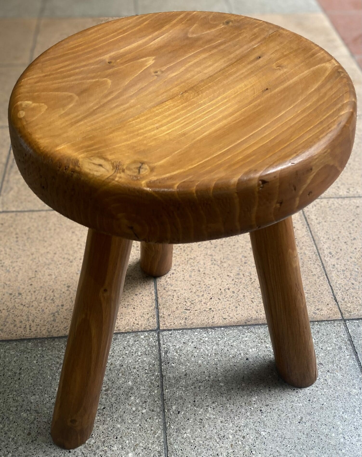 Tabouret « Massue » de Charlotte Perriand, 1966 – Ref : 4417/4