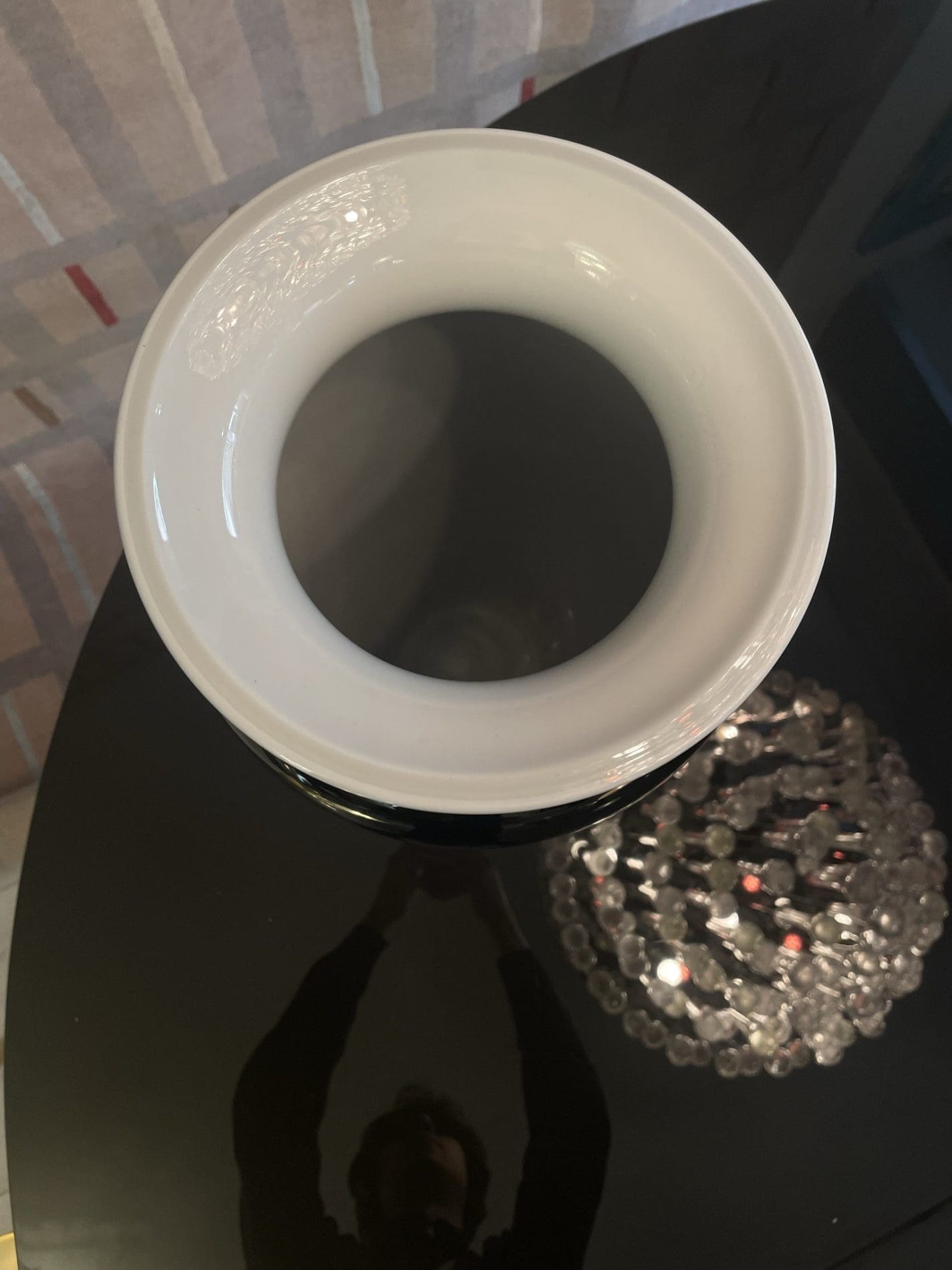 Vase Carlo NASON – Murano Noir et Blanc, Forme Balustre, Circa 2010