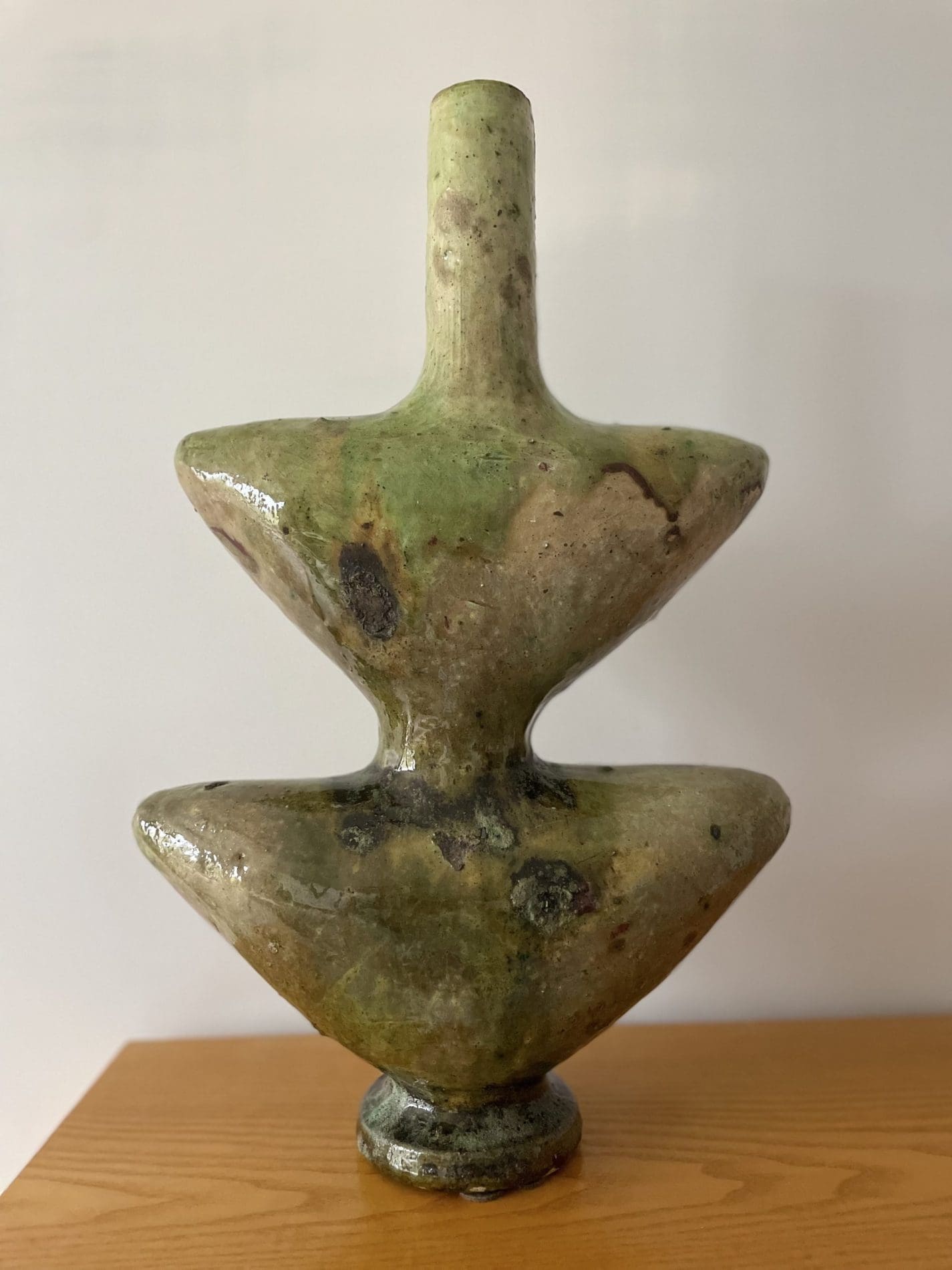 Vase Sculpture en Céramique de Tamegroute – Artisanat Marocain et Design Unique