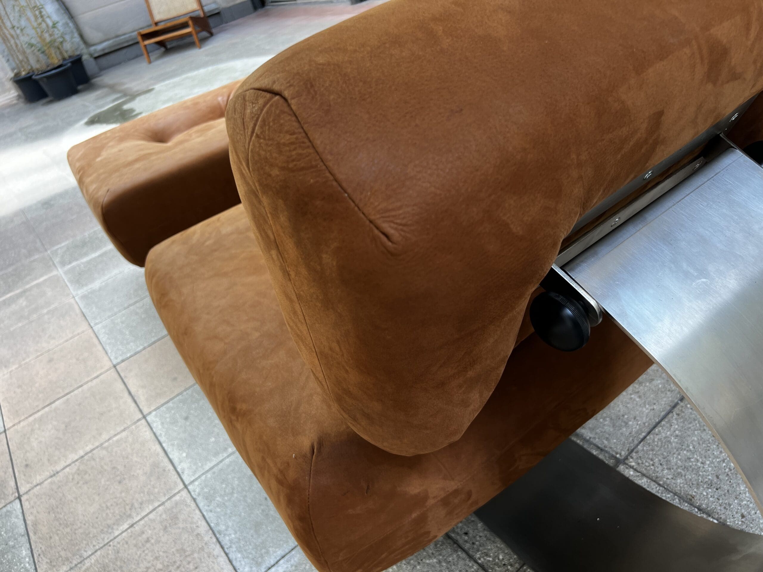 Fauteuil Alta d&rsquo;Oscar Niemeyer : Ensemble Iconique avec Ottoman (1974)