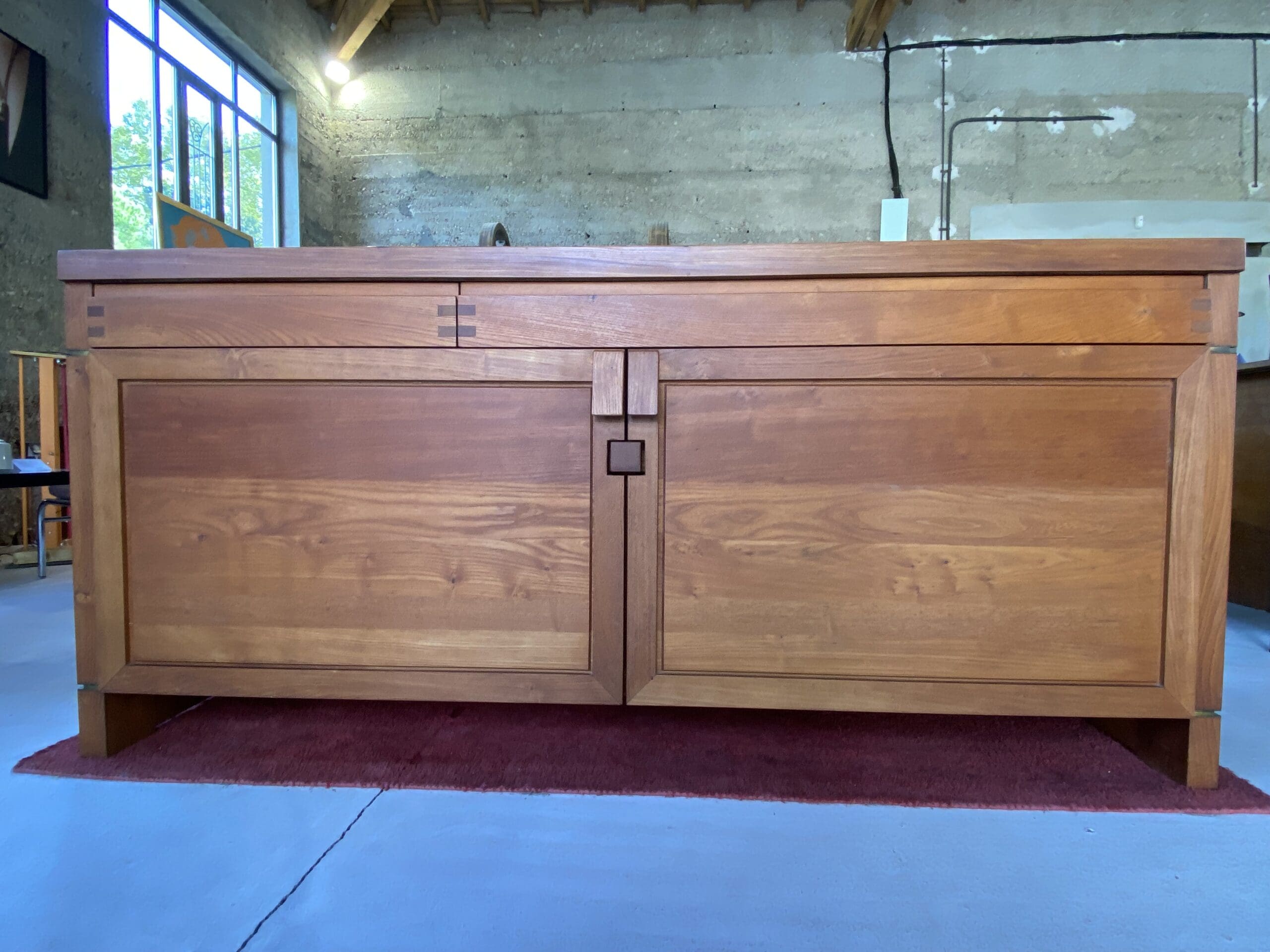 Pierre Chapo — Buffet R08 en orme massif, circa 1964