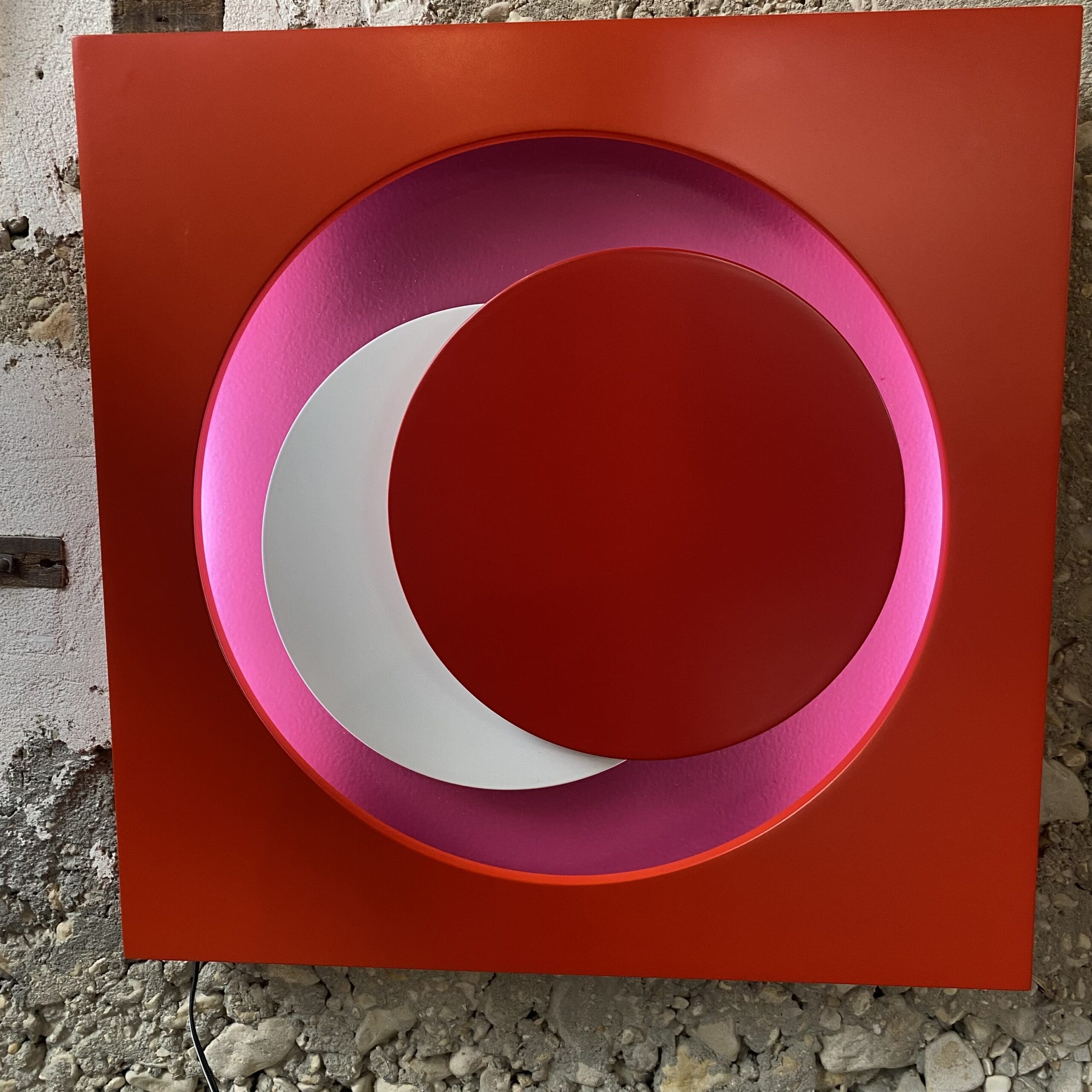 « Relief Circles » de Geneviève Claisse : L&rsquo;apogée de l&rsquo;abstraction géométrique
