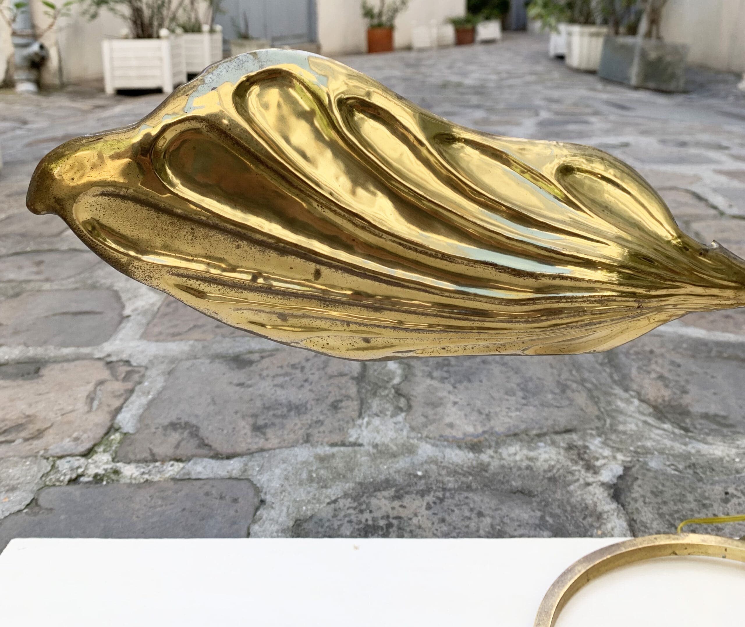 Lampe « Feuille » en Laiton de Tommaso Barbi : Une Icône du Design Italien des Années 70