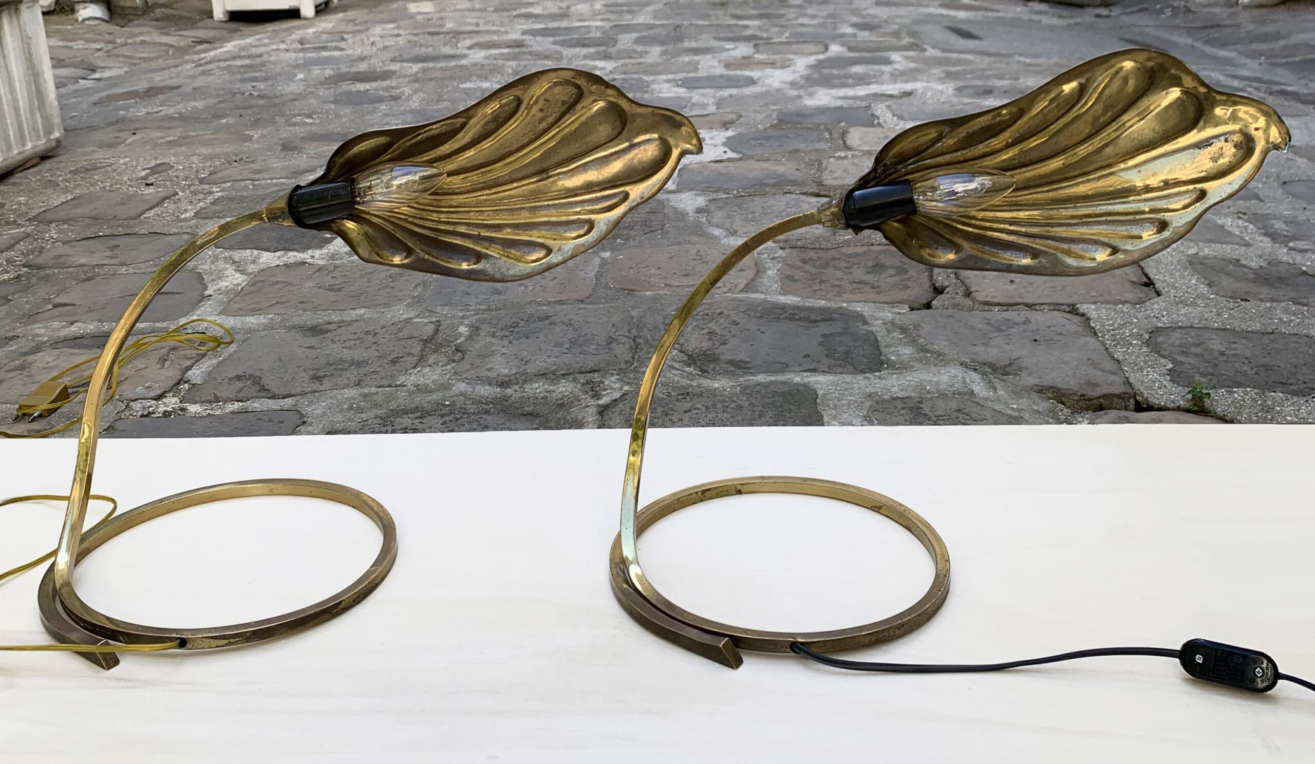 Lampe « Feuille » en Laiton de Tommaso Barbi : Une Icône du Design Italien des Années 70